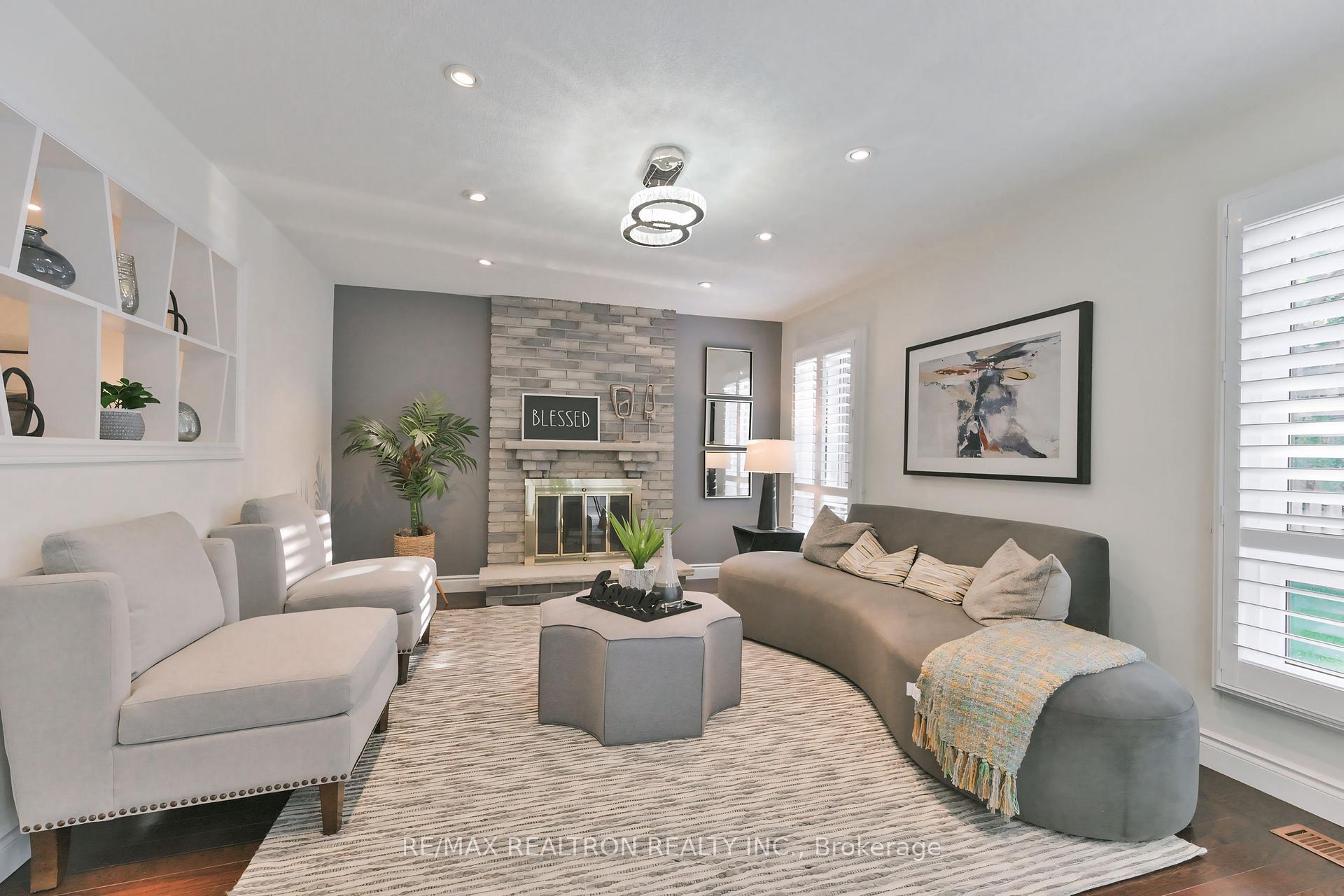 Photo 13 of 558 Village Parkway, Markham, Unionville — HOMEH