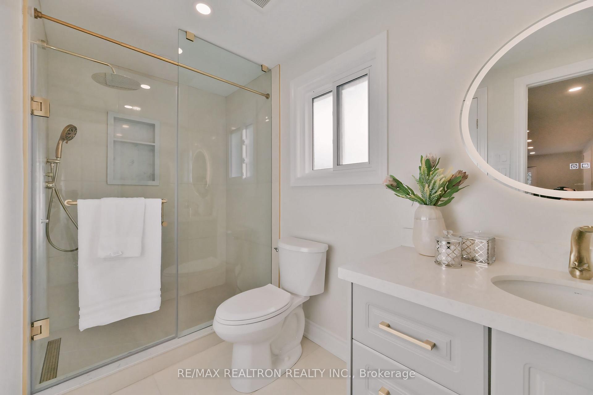 Photo 20 of 558 Village Parkway, Markham, Unionville — HOMEH