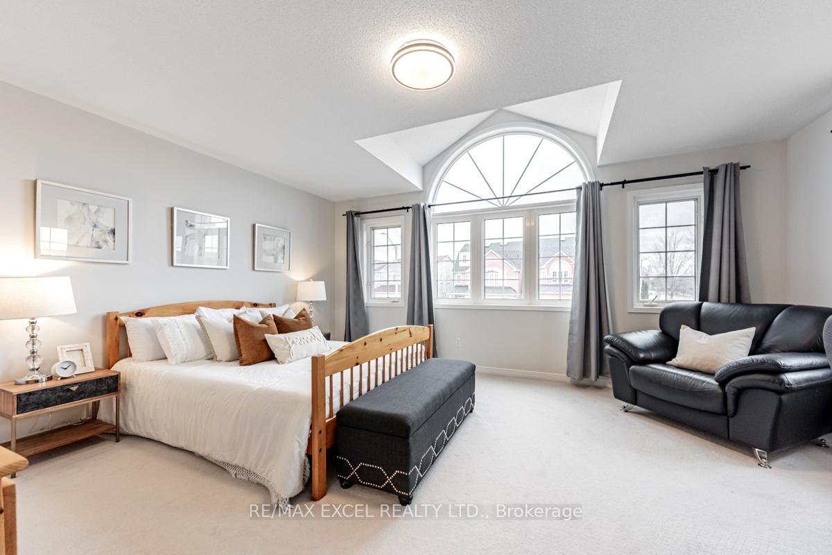 Photo 10 of 51 Cartmel Drive, Markham, Milliken Mills East — HOMEH