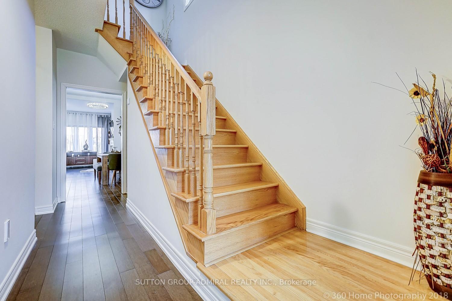 Photo 2 of 4 Spring Arbour Road, Vaughan, Patterson — HOMEH