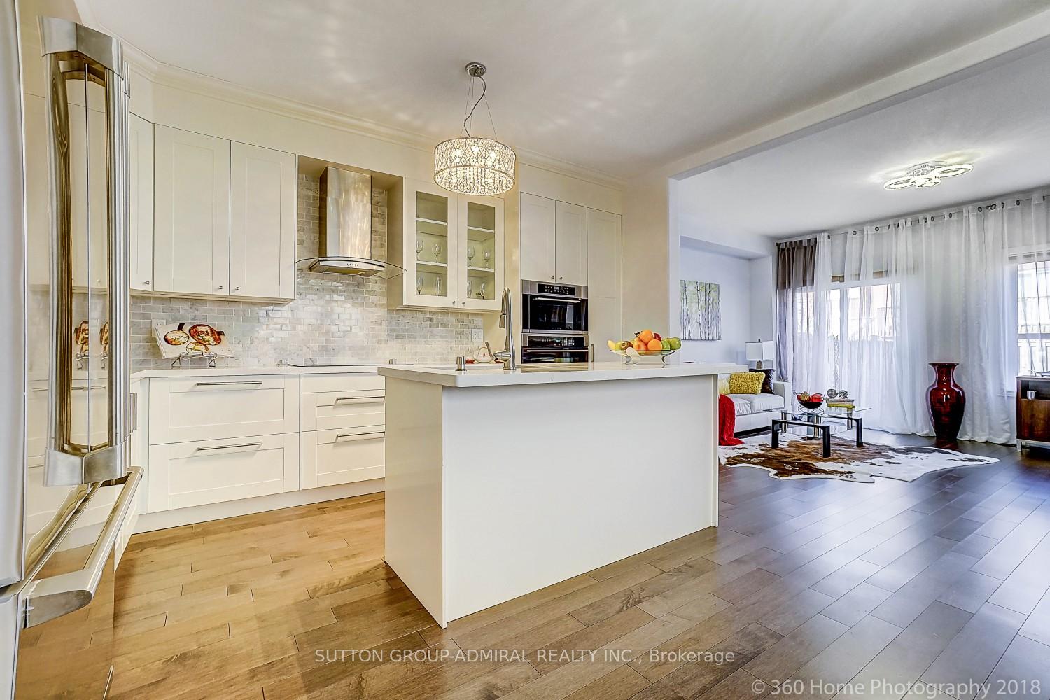 Photo 6 of 4 Spring Arbour Road, Vaughan, Patterson — HOMEH
