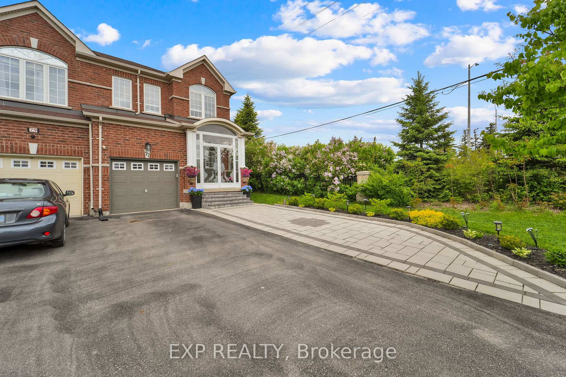 Photo 3 of 77 Catalpa Crescent, Vaughan, Patterson — HOMEH