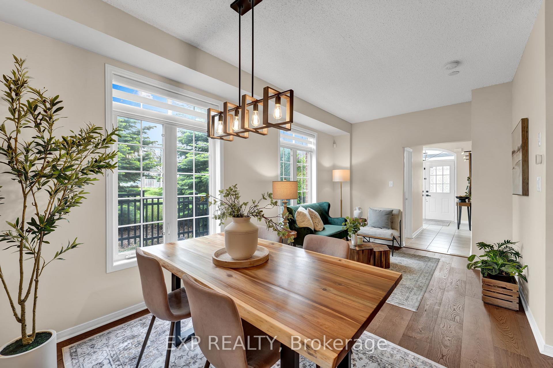 Photo 9 of 77 Catalpa Crescent, Vaughan, Patterson — HOMEH