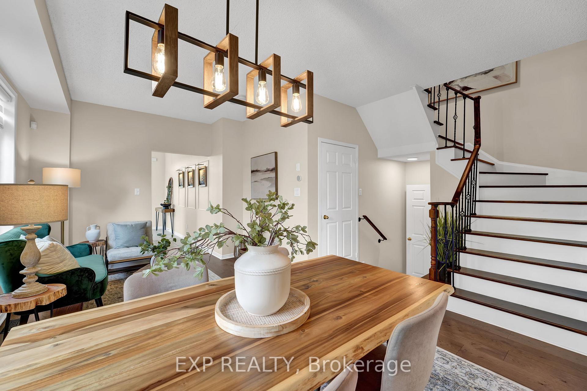 Photo 11 of 77 Catalpa Crescent, Vaughan, Patterson — HOMEH