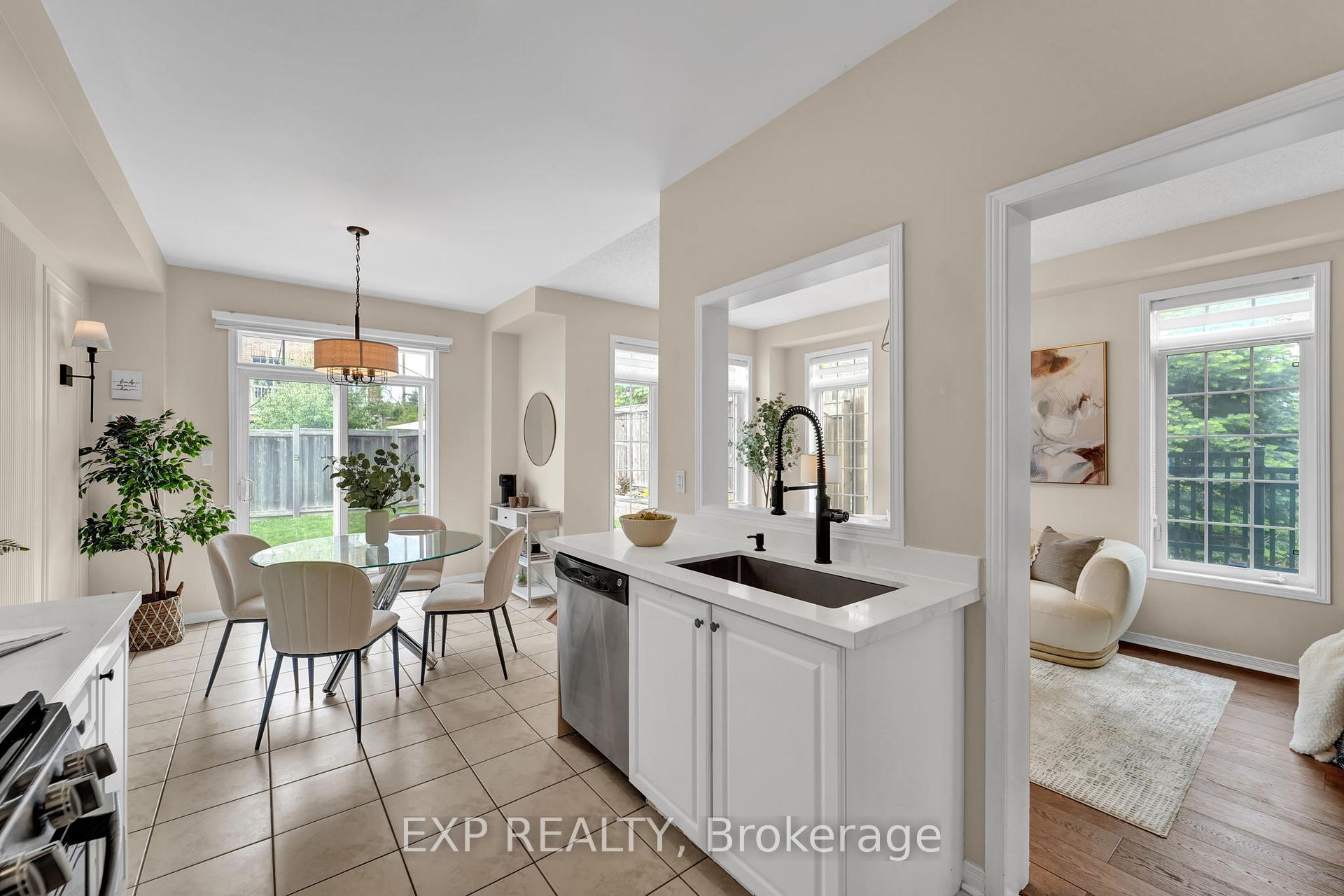 Photo 16 of 77 Catalpa Crescent, Vaughan, Patterson — HOMEH