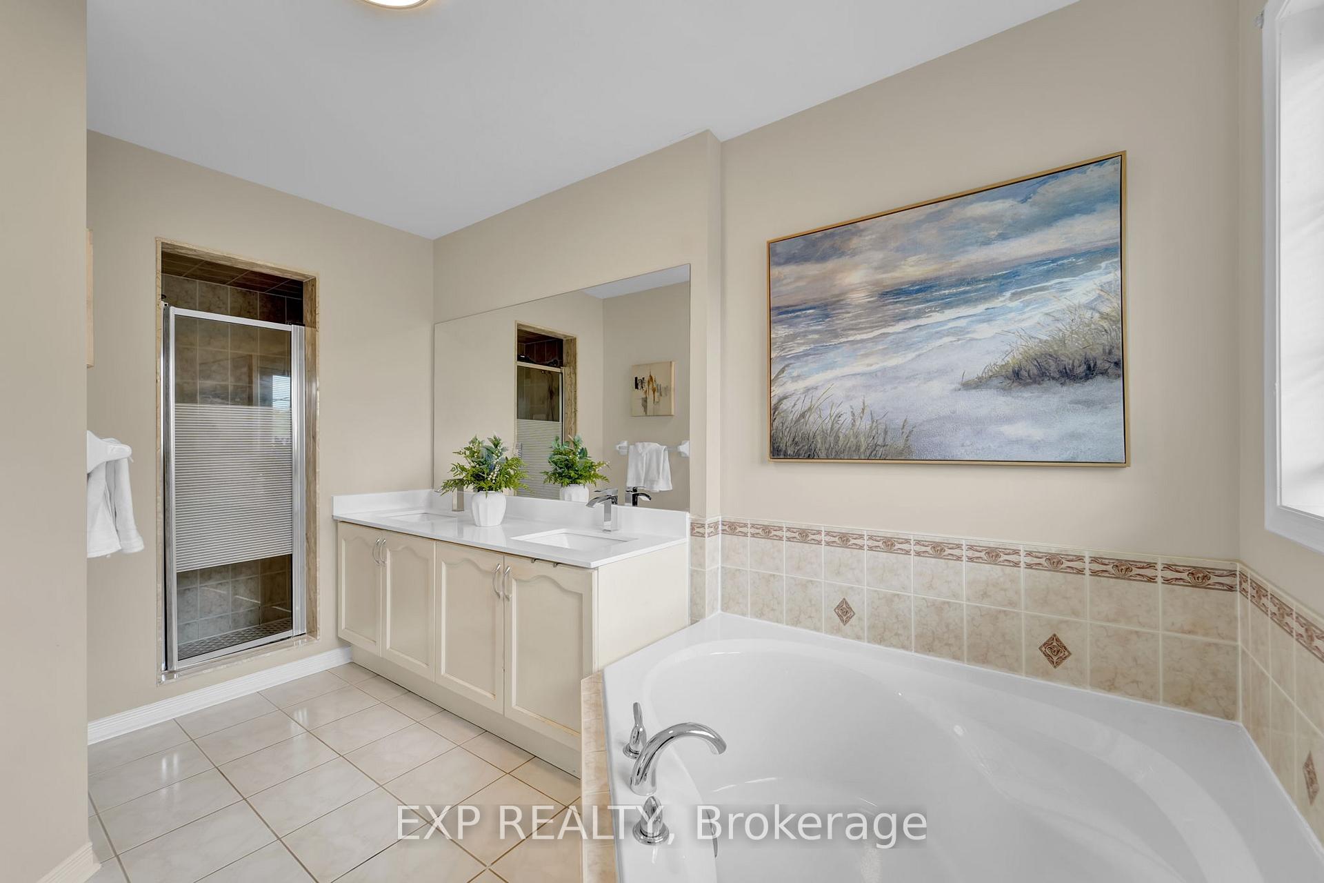 Photo 23 of 77 Catalpa Crescent, Vaughan, Patterson — HOMEH