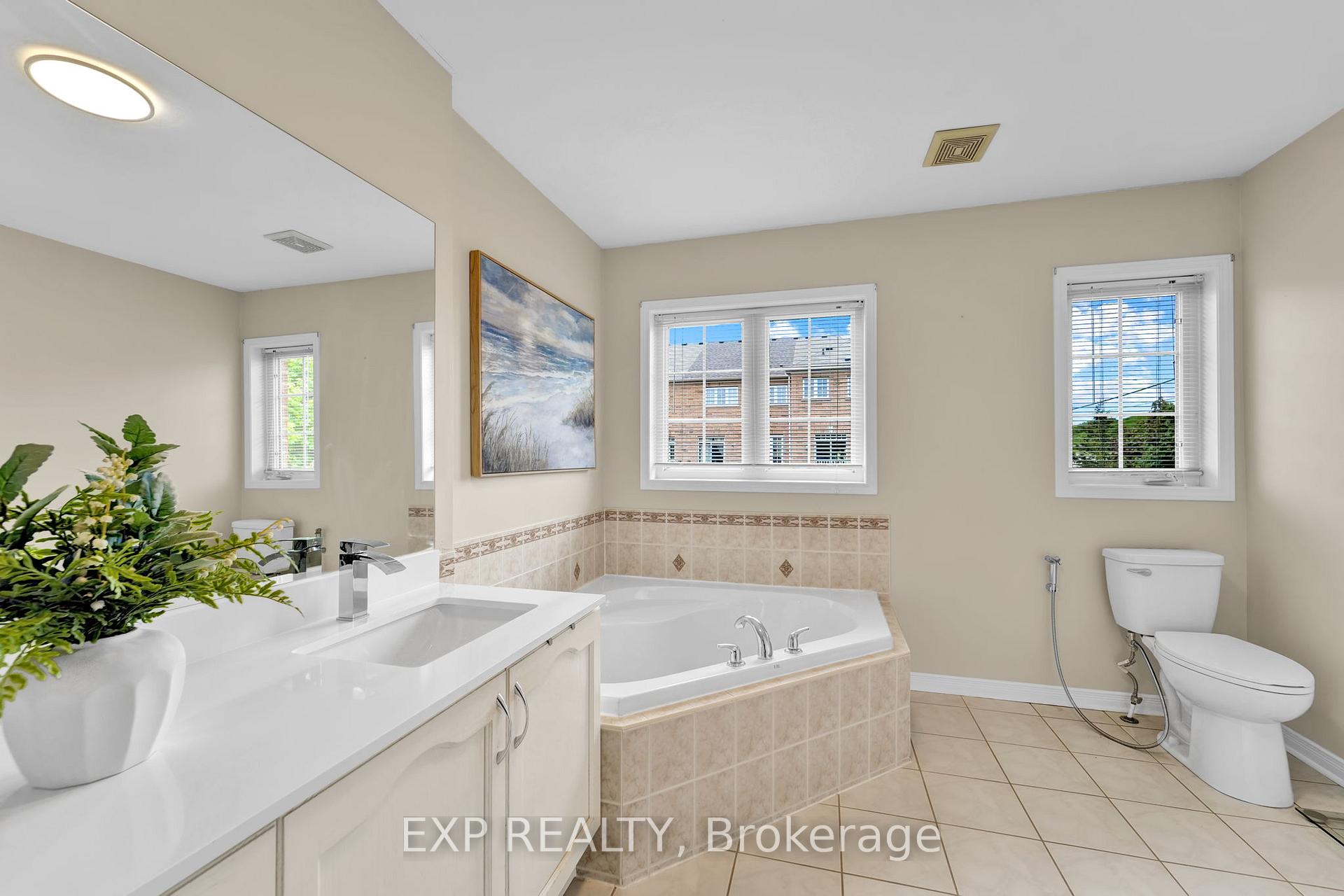 Photo 24 of 77 Catalpa Crescent, Vaughan, Patterson — HOMEH