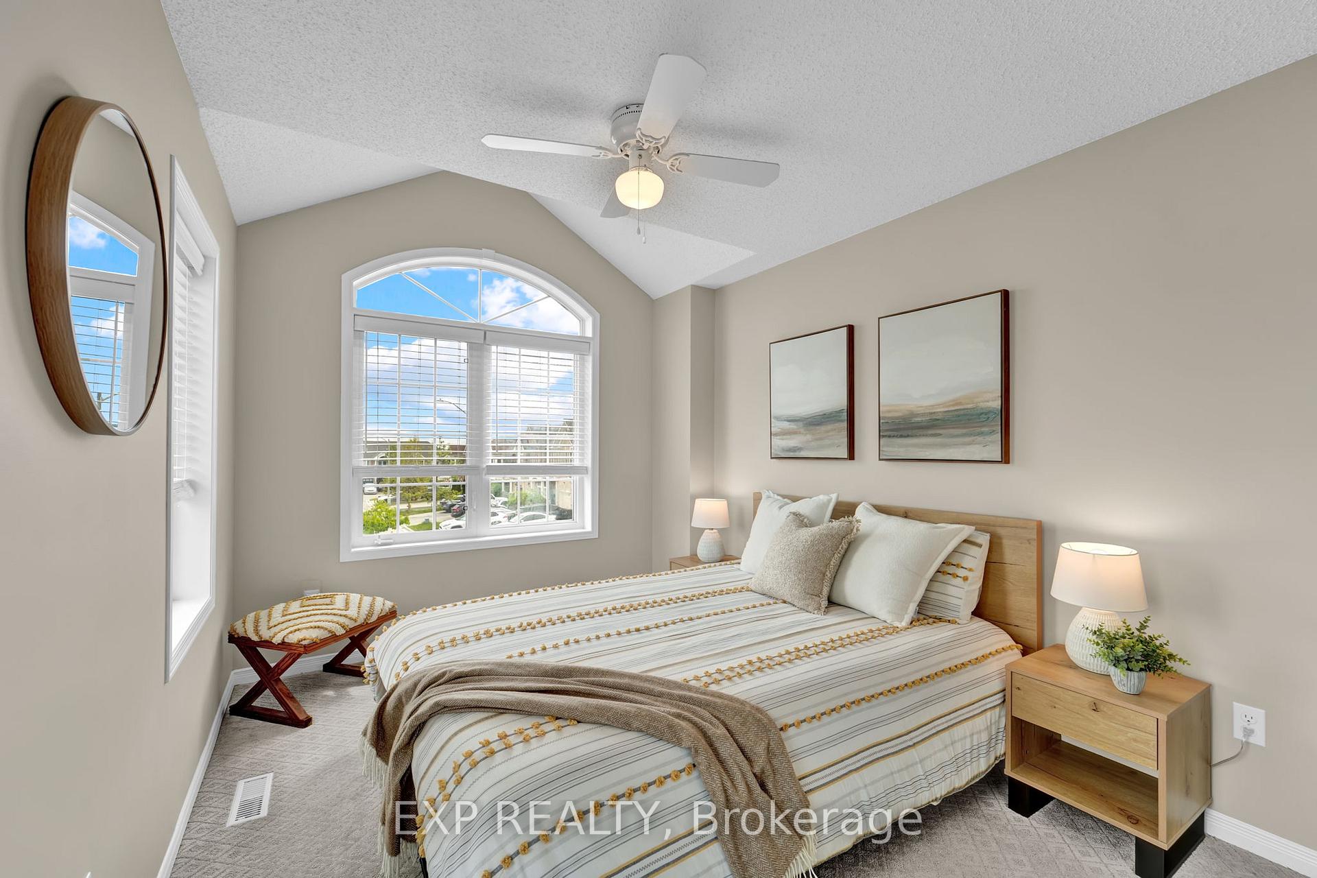 Photo 25 of 77 Catalpa Crescent, Vaughan, Patterson — HOMEH
