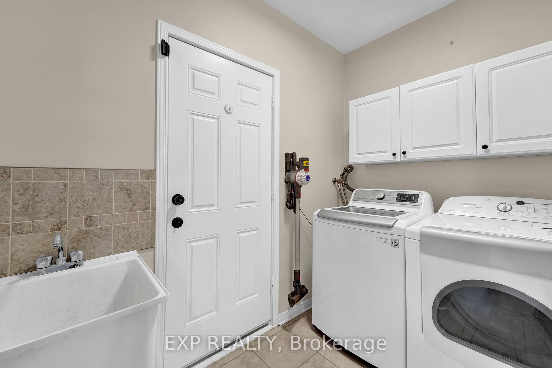 Photo 30 of 77 Catalpa Crescent, Vaughan, Patterson — HOMEH