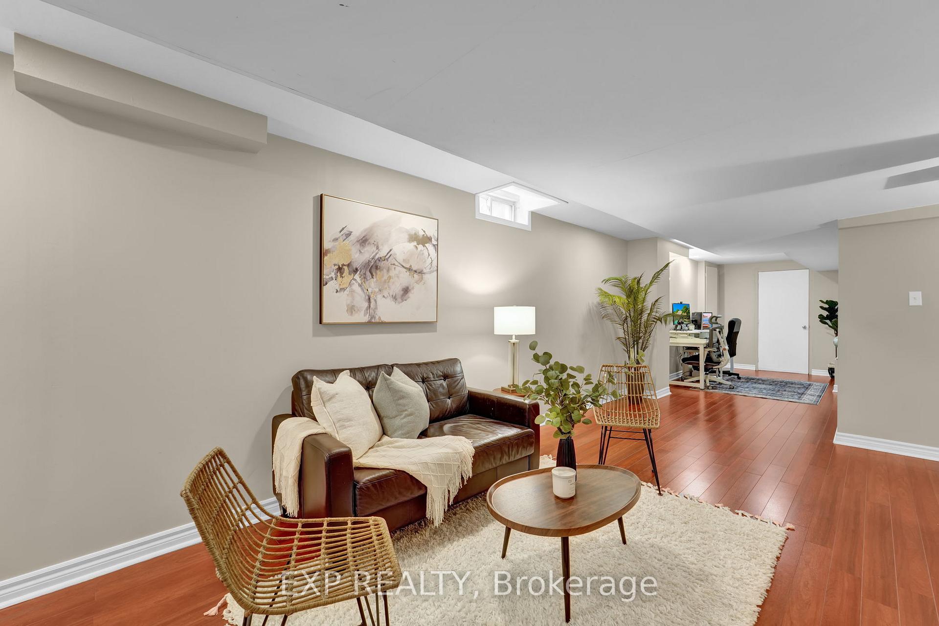 Photo 34 of 77 Catalpa Crescent, Vaughan, Patterson — HOMEH
