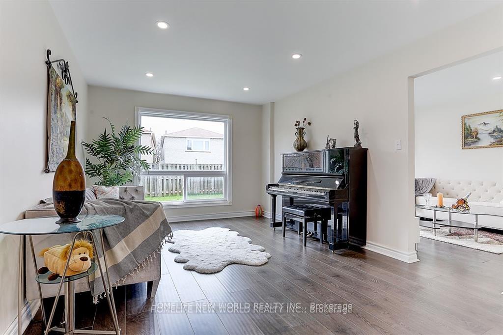 Photo 9 of 23 Martlesham Road, Markham, Milliken Mills East — HOMEH