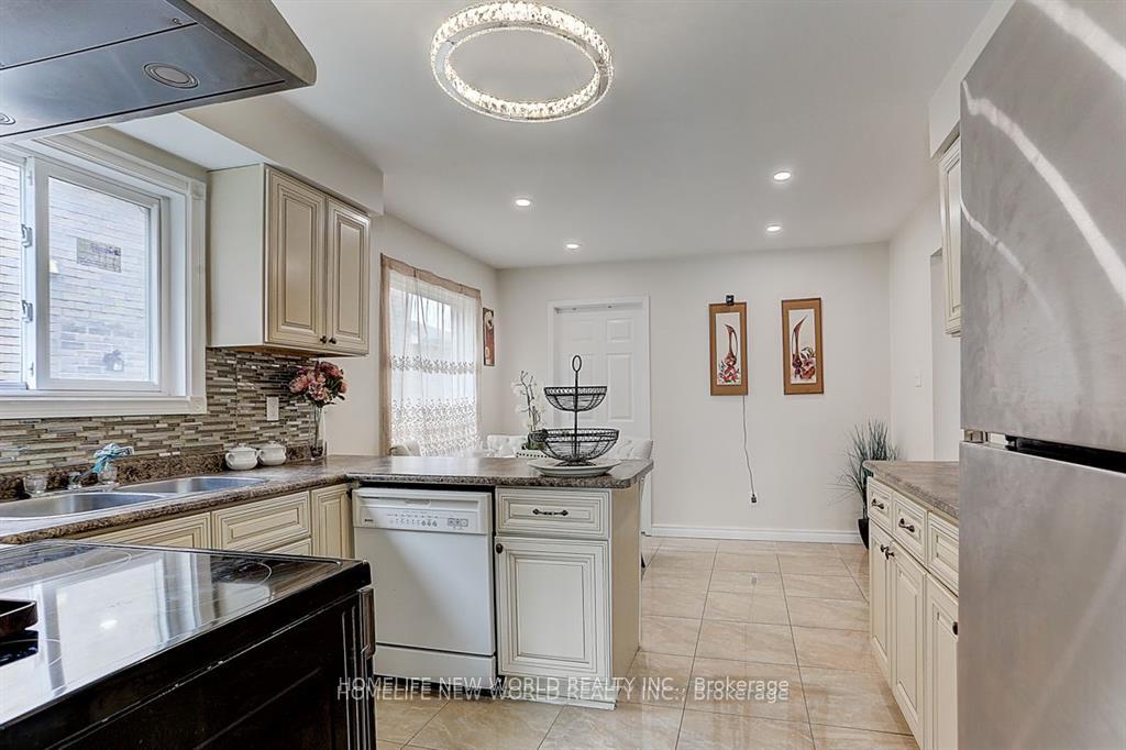 Photo 17 of 23 Martlesham Road, Markham, Milliken Mills East — HOMEH