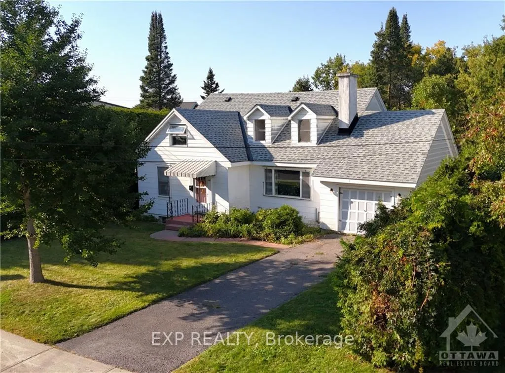 Front of 149 Pleasant Park Road