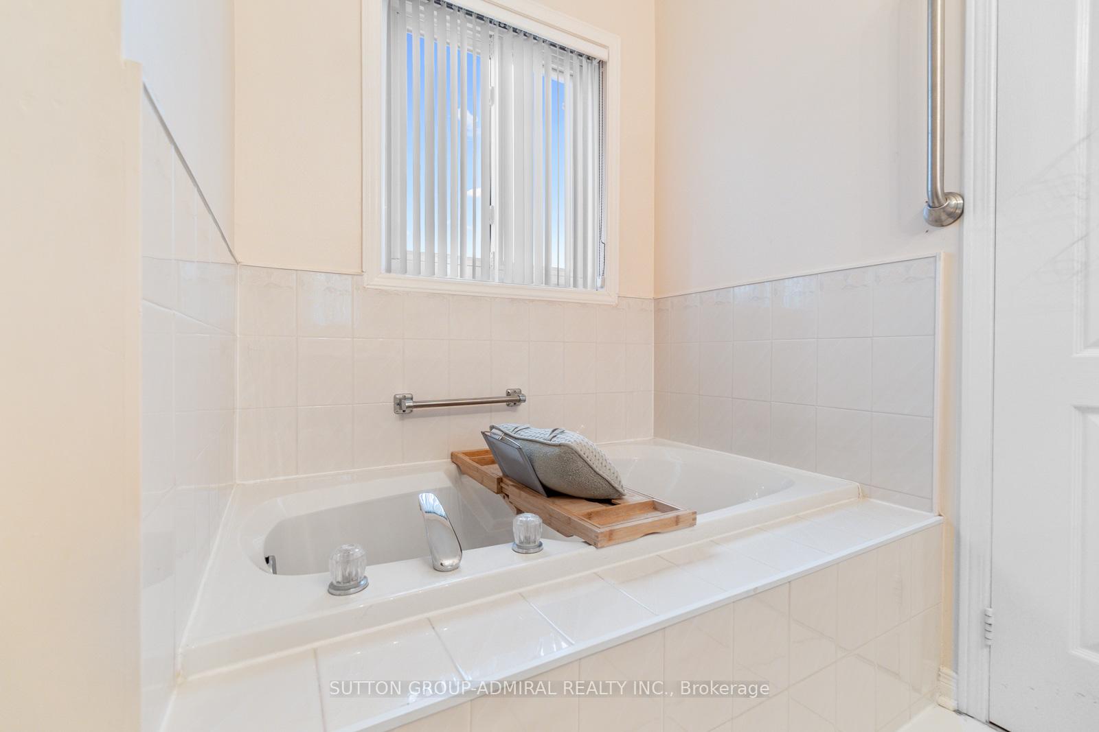 Photo 21 of 288 Chelwood Drive, Vaughan, Brownridge — HOMEH