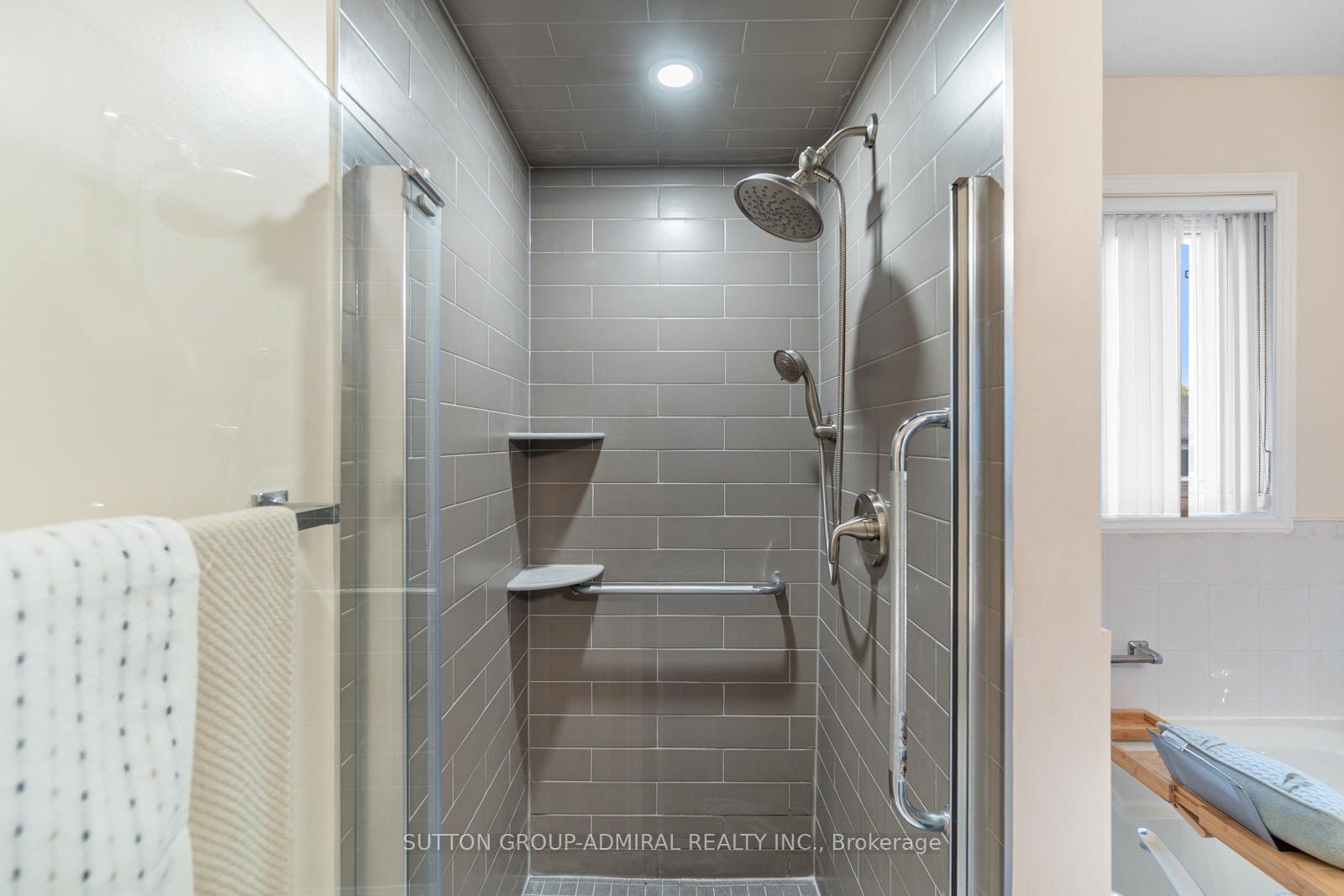 Photo 22 of 288 Chelwood Drive, Vaughan, Brownridge — HOMEH