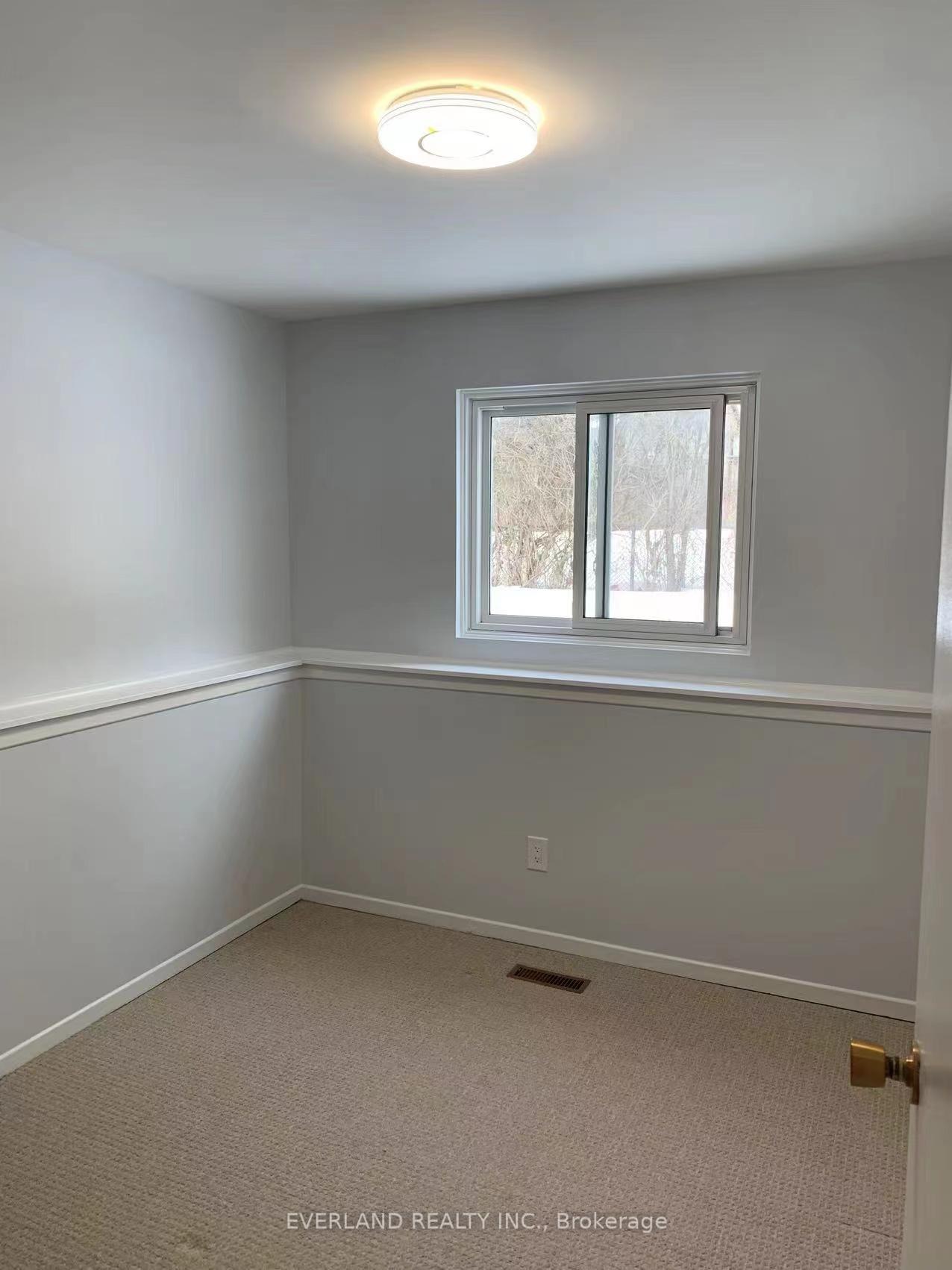 Photo 3 of 28 Brooksbank Crescent, Ajax, South West — HOMEH
