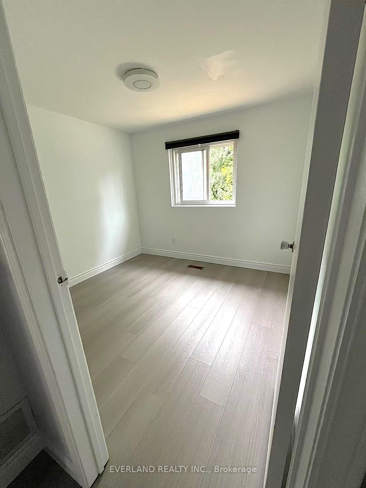 Photo 4 of 28 Brooksbank Crescent, Ajax, South West — HOMEH