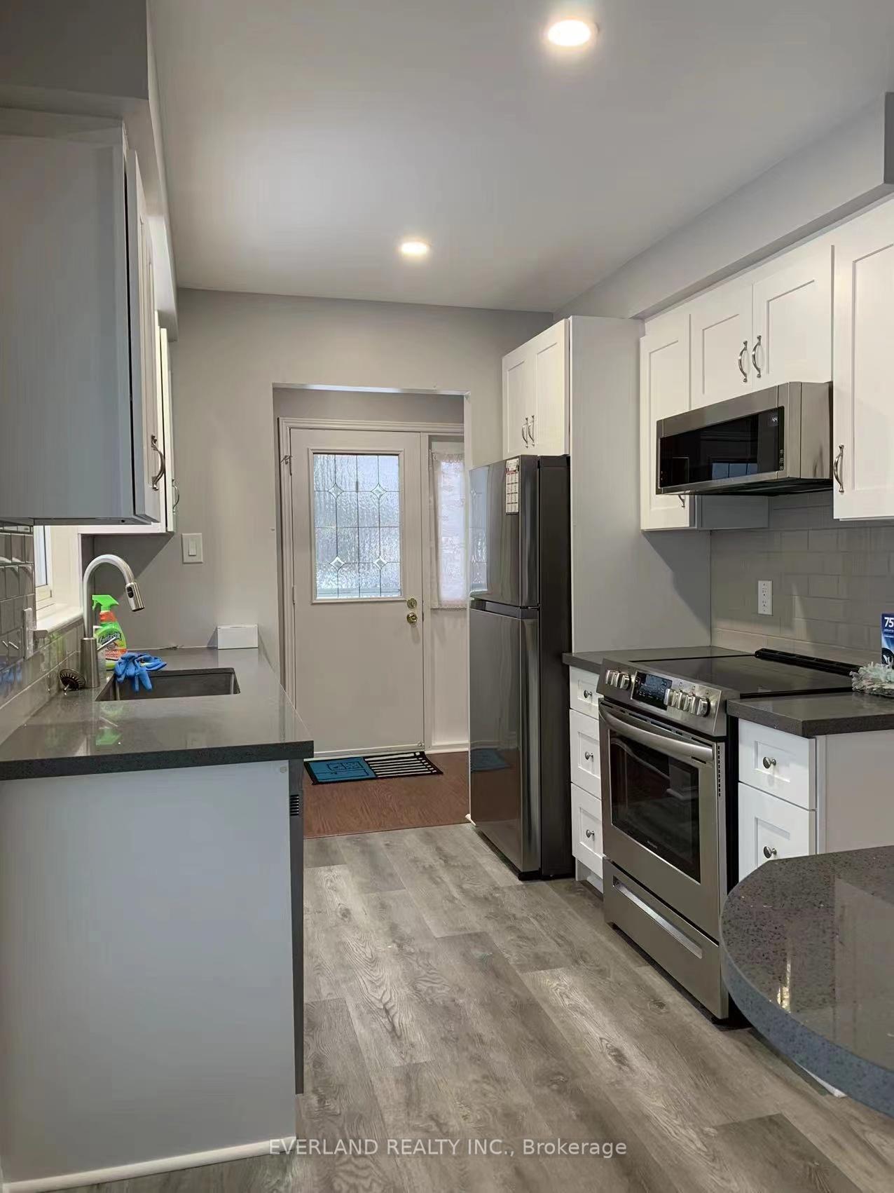 Photo 5 of 28 Brooksbank Crescent, Ajax, South West — HOMEH