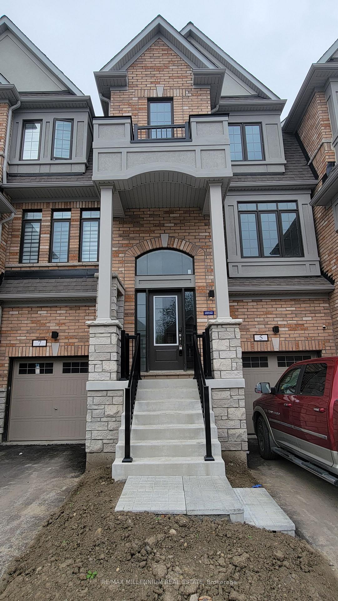 Photo 1 of 5 Frank Lloyd Wright Street, Whitby, Downtown Whitby — HOMEH