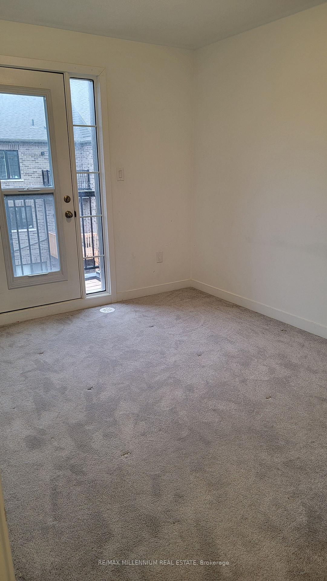 Photo 15 of 5 Frank Lloyd Wright Street, Whitby, Downtown Whitby — HOMEH