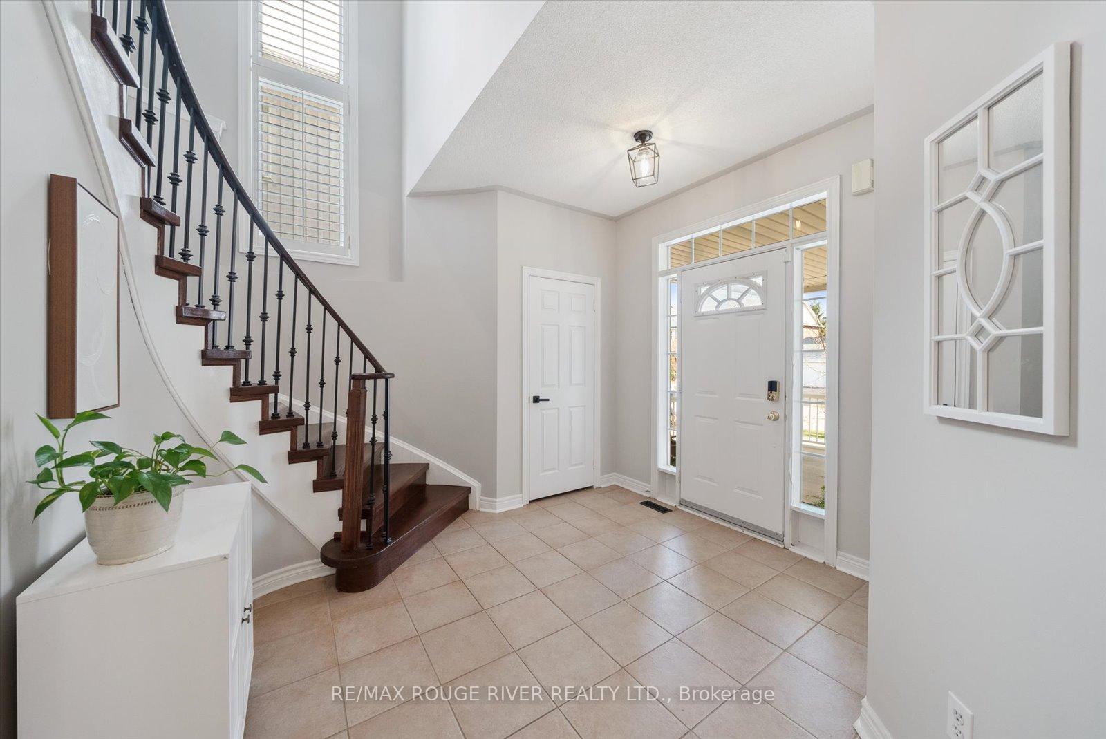 Photo 6 of 57 Penhurst Drive, Whitby, Brooklin — HOMEH