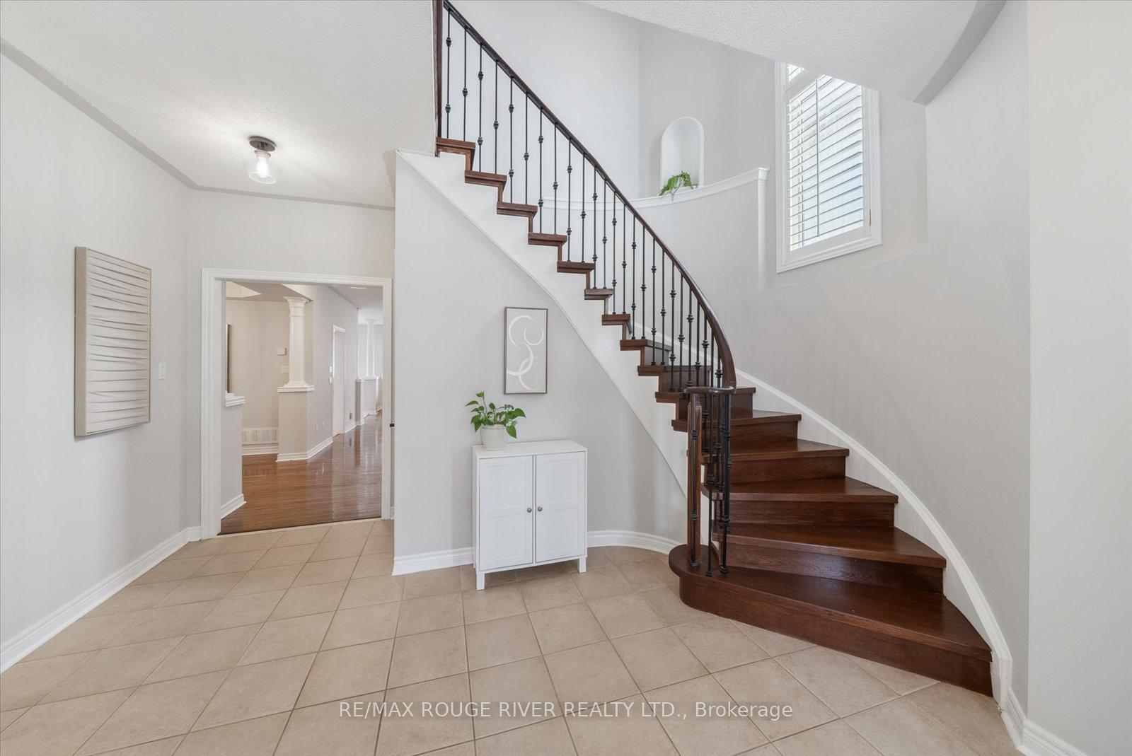 Photo 7 of 57 Penhurst Drive, Whitby, Brooklin — HOMEH