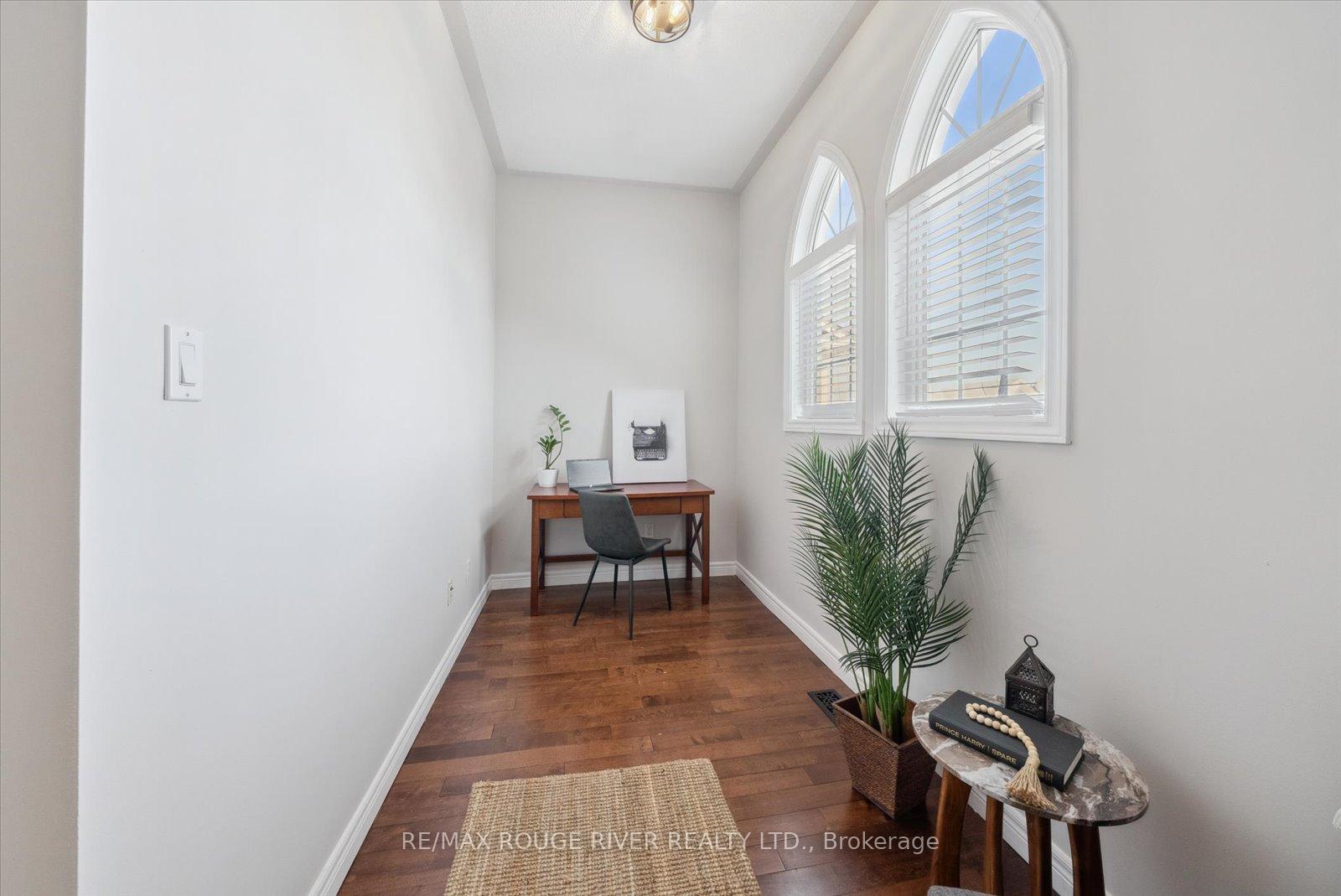 Photo 20 of 57 Penhurst Drive, Whitby, Brooklin — HOMEH