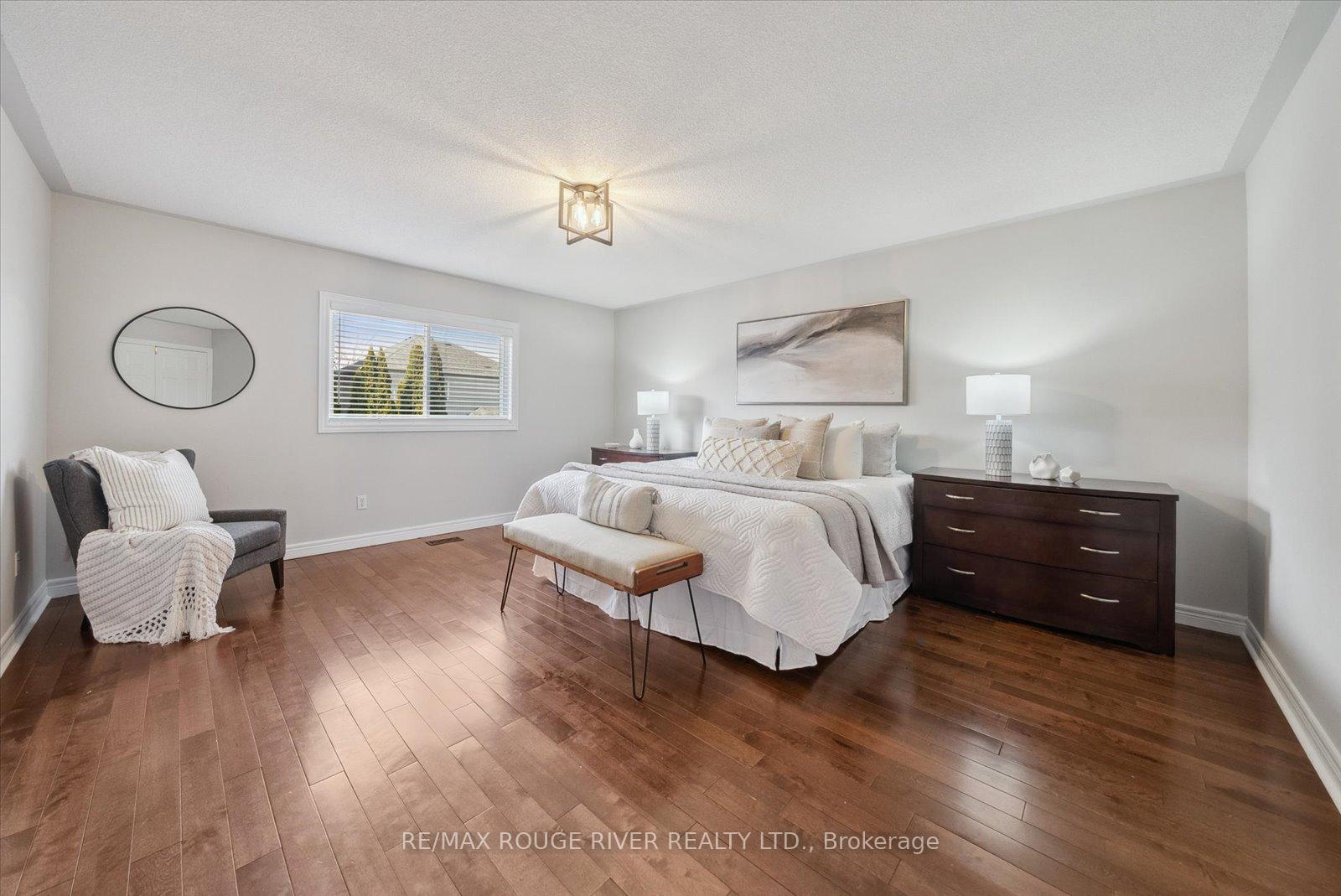 Photo 21 of 57 Penhurst Drive, Whitby, Brooklin — HOMEH