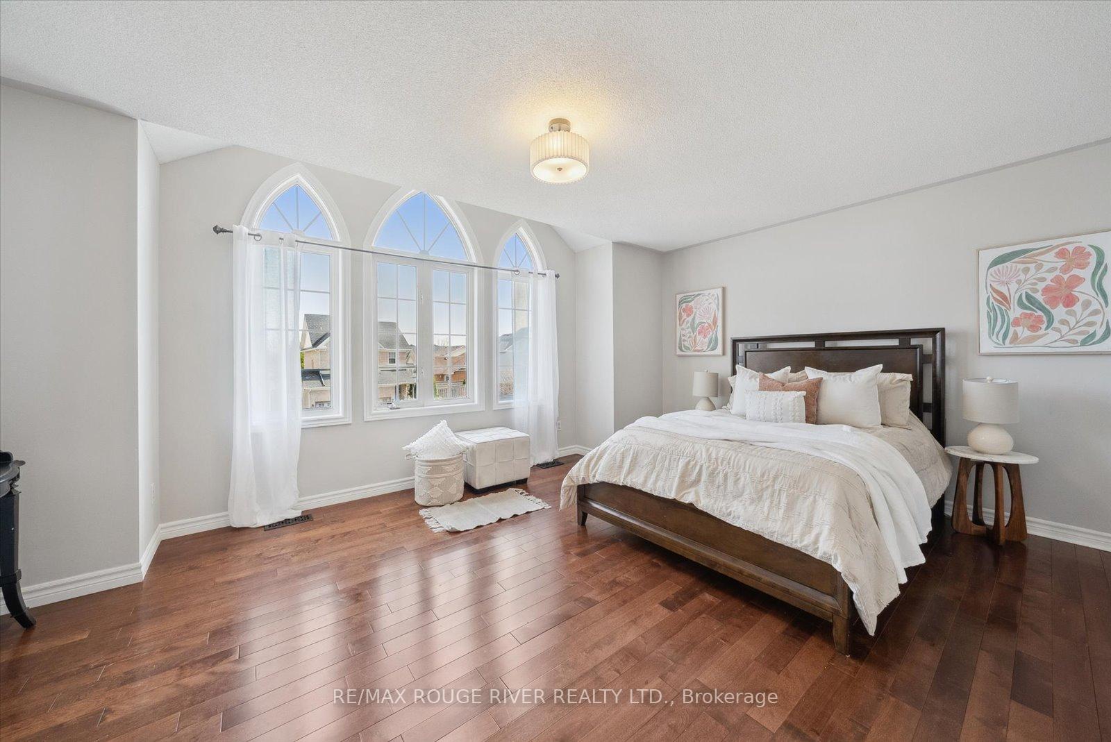 Photo 26 of 57 Penhurst Drive, Whitby, Brooklin — HOMEH