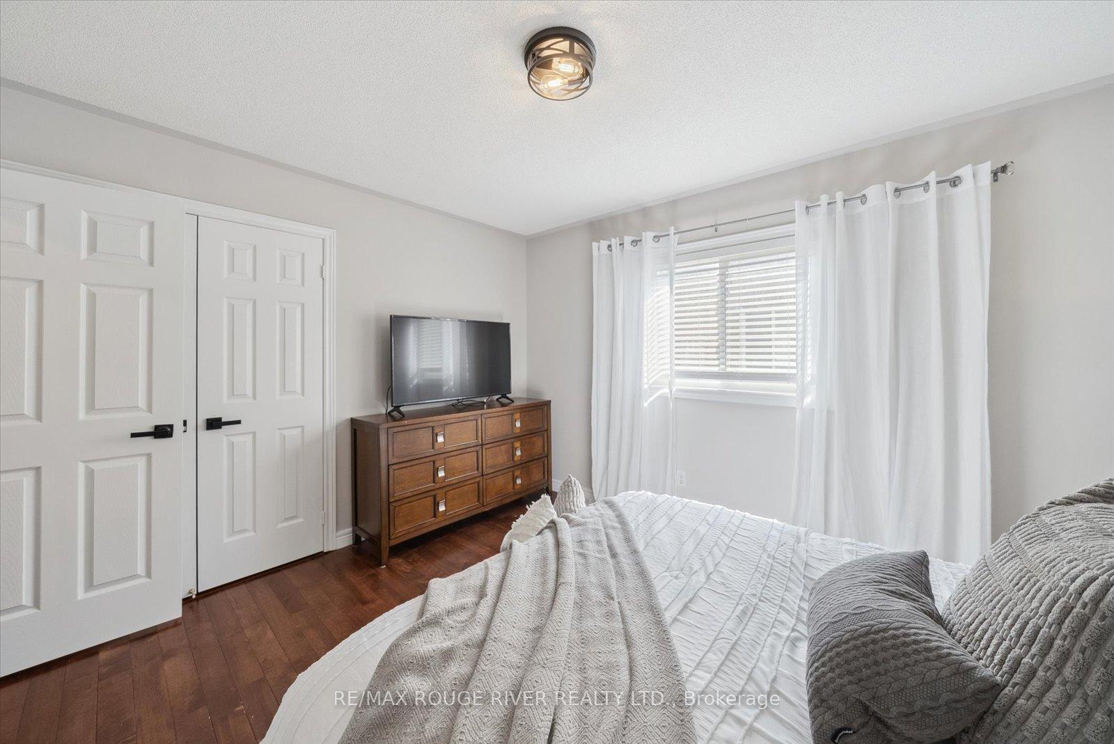 Photo 30 of 57 Penhurst Drive, Whitby, Brooklin — HOMEH