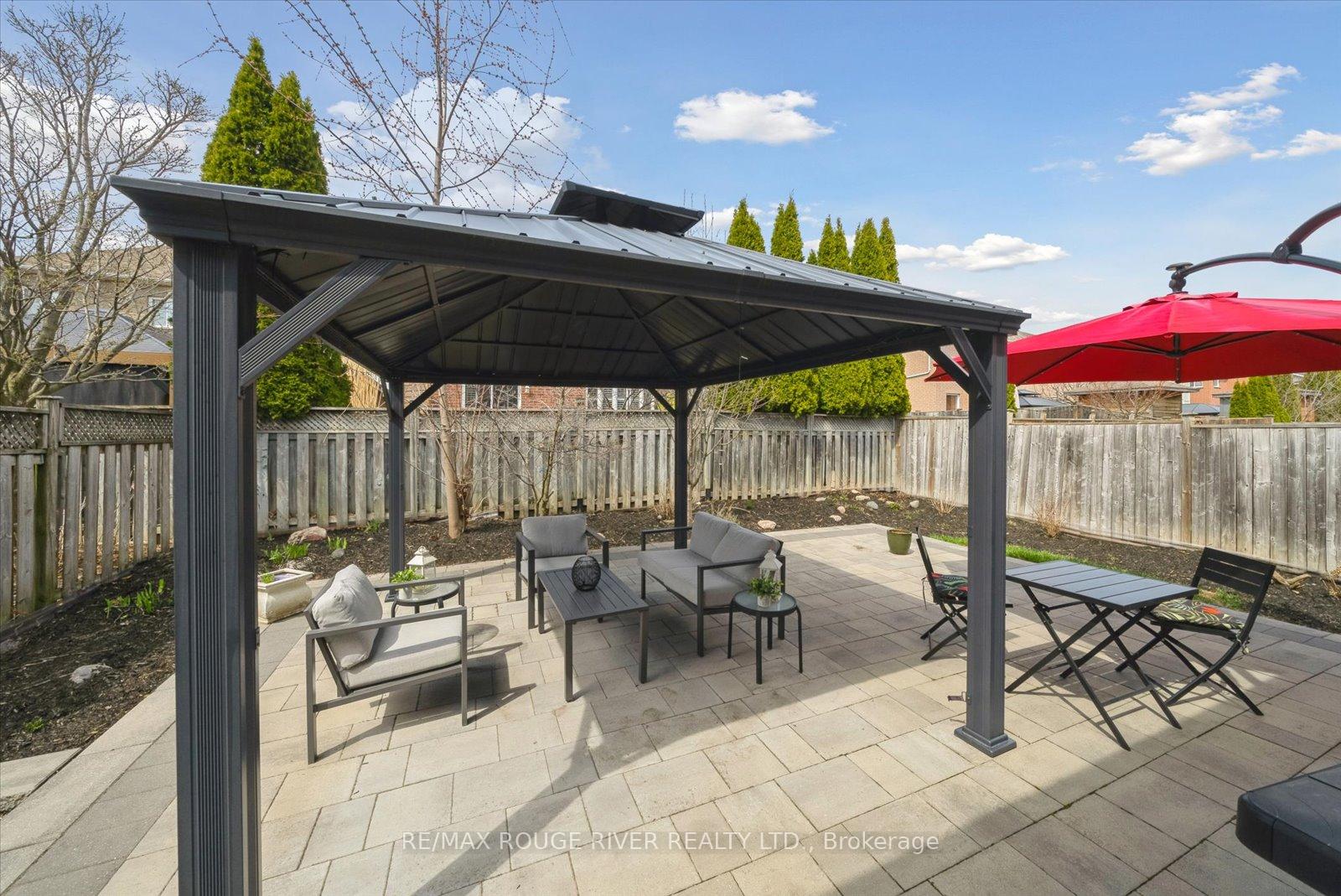 Photo 36 of 57 Penhurst Drive, Whitby, Brooklin — HOMEH