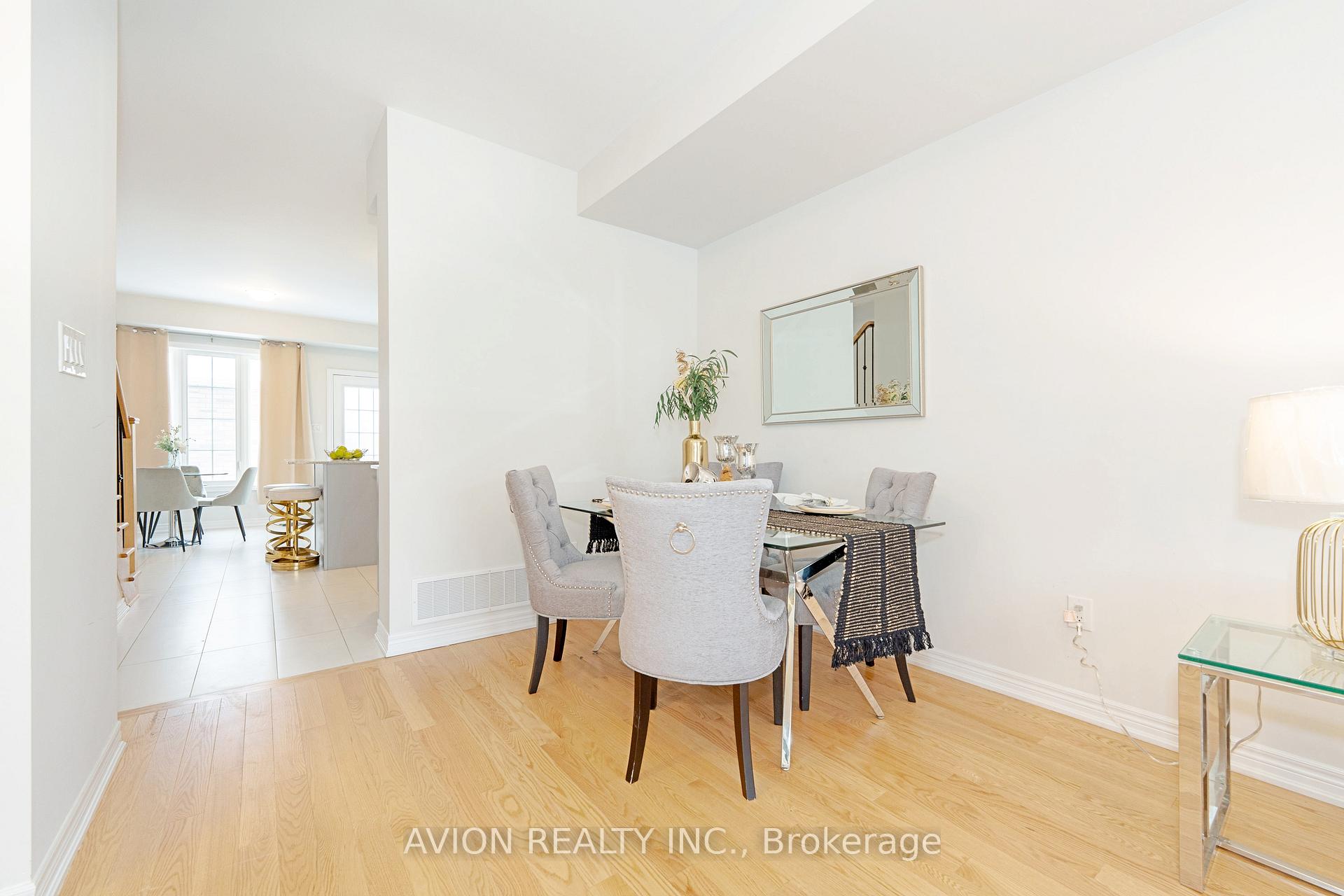 Photo 8 of 535 White's Hill Avenue, Markham, Cornell — HOMEH
