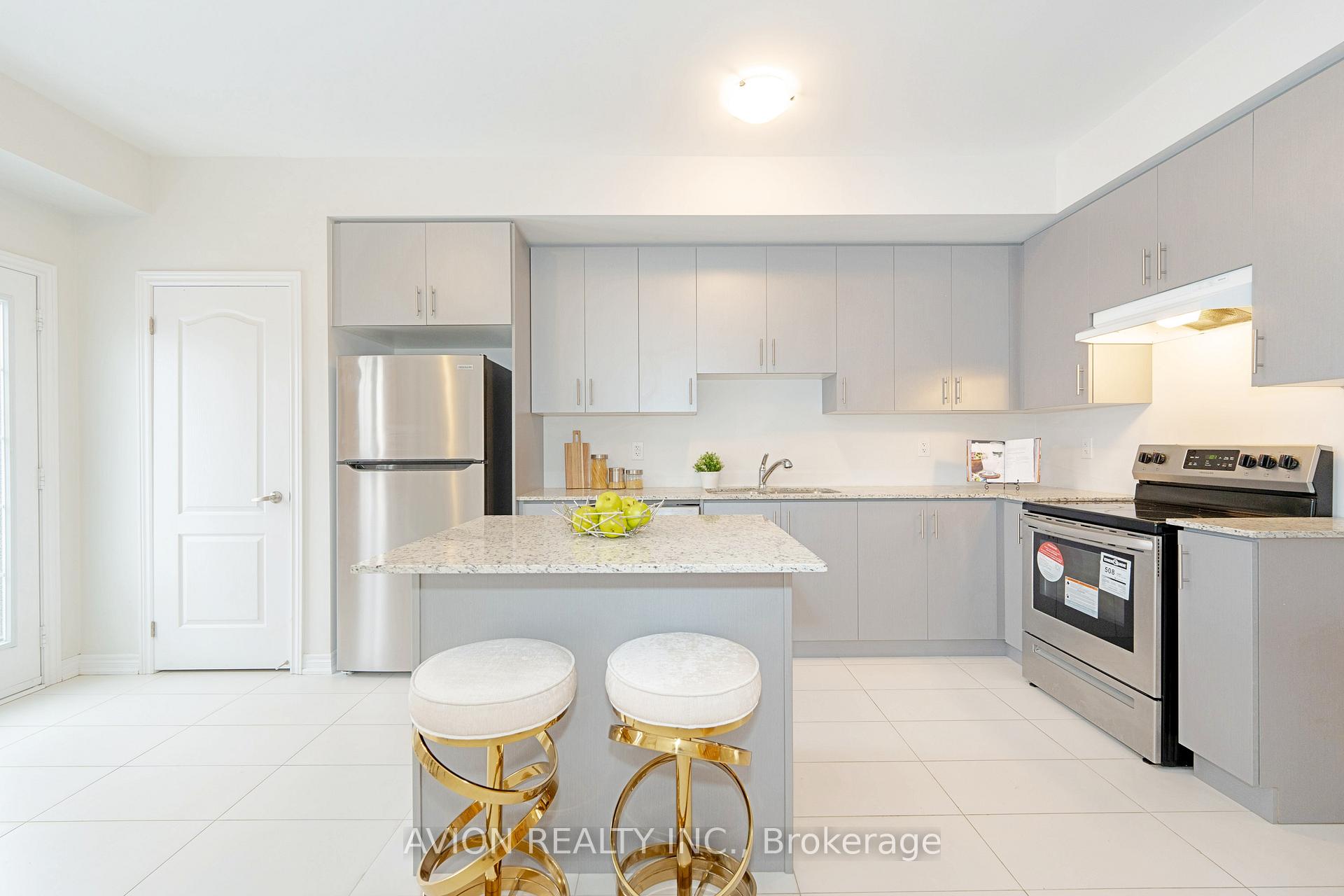 Photo 12 of 535 White's Hill Avenue, Markham, Cornell — HOMEH