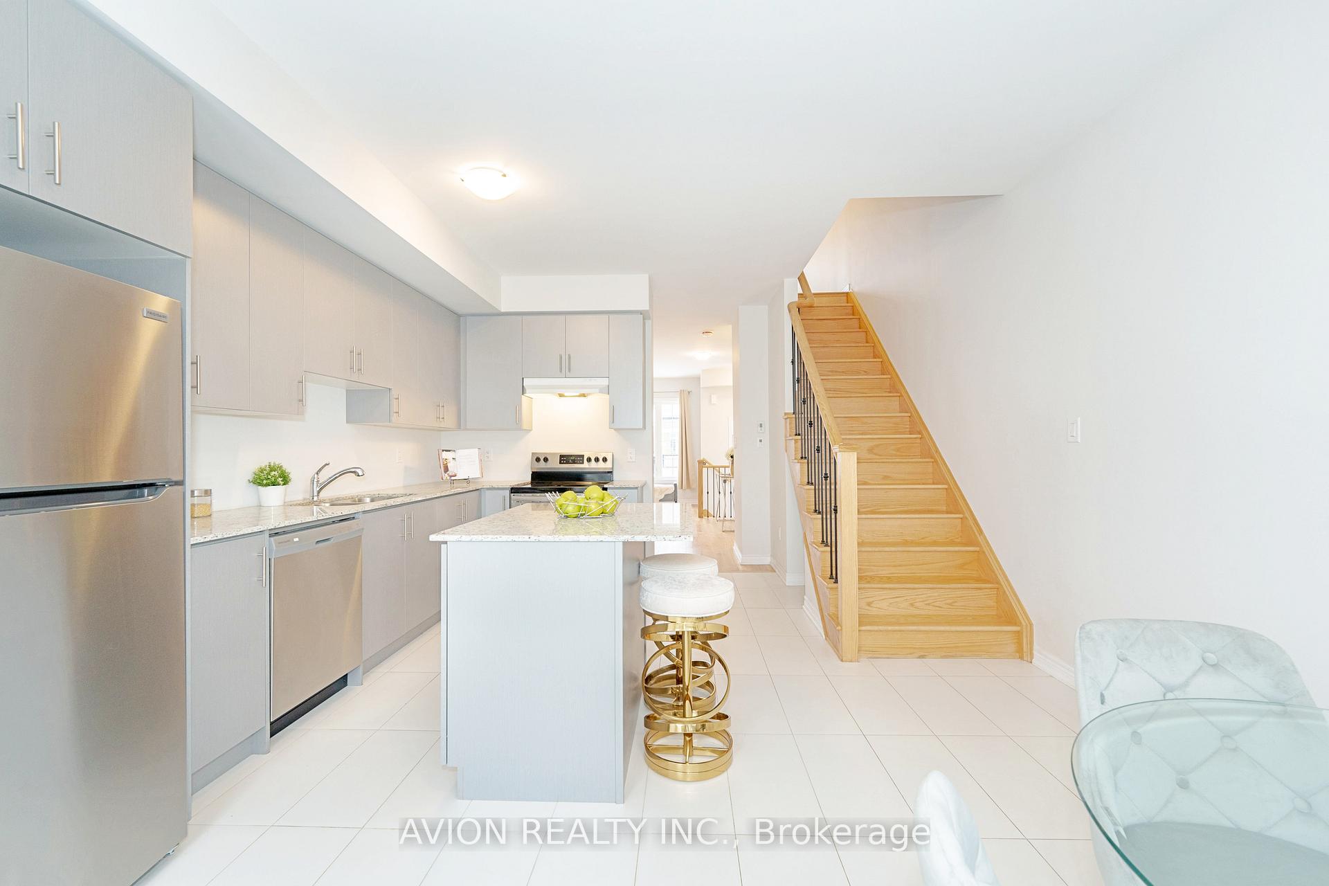 Photo 14 of 535 White's Hill Avenue, Markham, Cornell — HOMEH