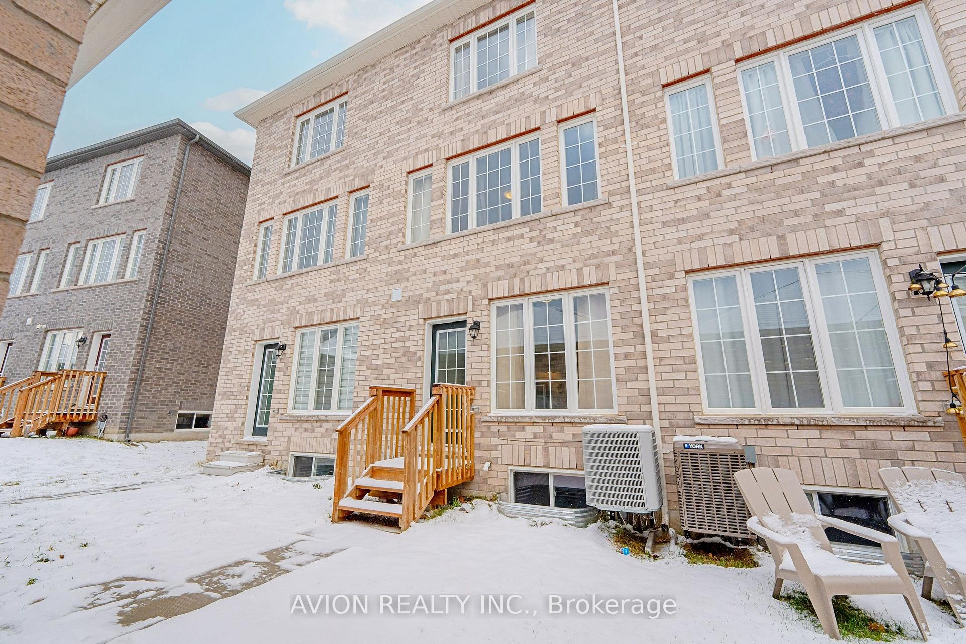 Photo 31 of 535 White's Hill Avenue, Markham, Cornell — HOMEH