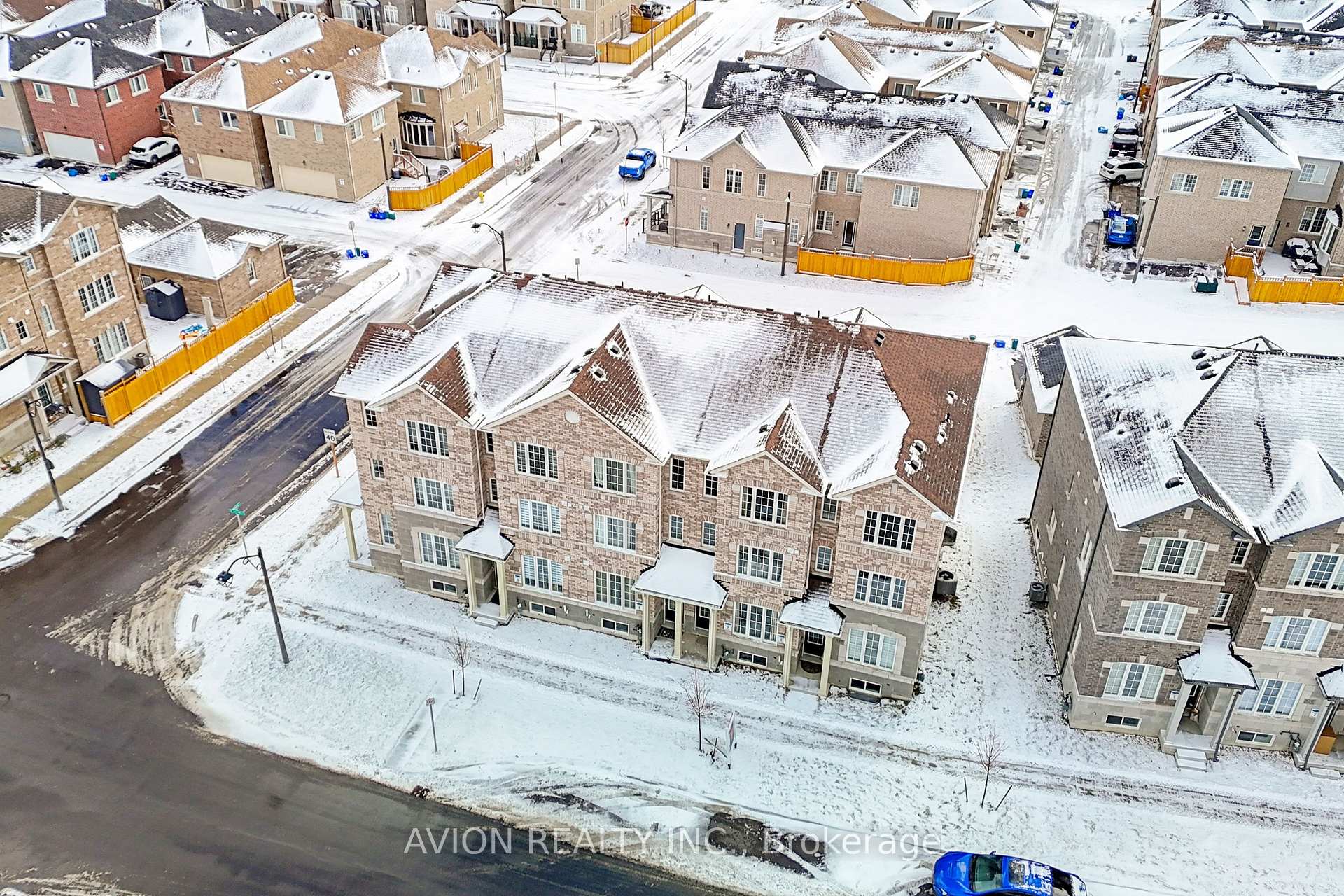 Photo 34 of 535 White's Hill Avenue, Markham, Cornell — HOMEH