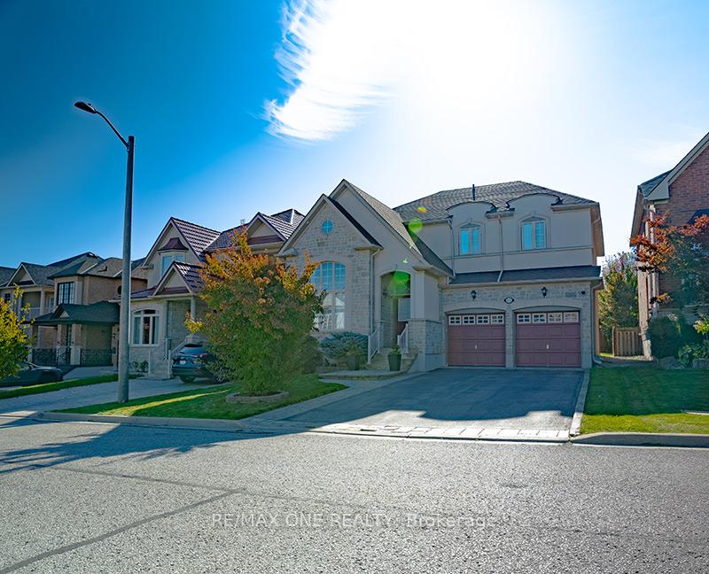 Photo 3 of 15 Burgundy Trail, Vaughan, Patterson — HOMEH