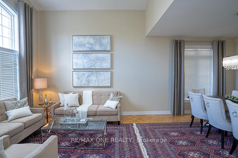 Photo 5 of 15 Burgundy Trail, Vaughan, Patterson — HOMEH