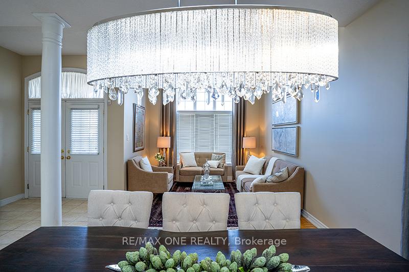 Photo 7 of 15 Burgundy Trail, Vaughan, Patterson — HOMEH