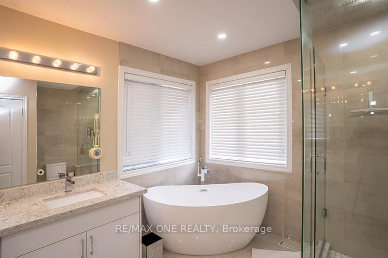 Photo 18 of 15 Burgundy Trail, Vaughan, Patterson — HOMEH