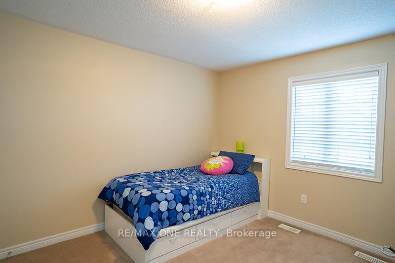Photo 19 of 15 Burgundy Trail, Vaughan, Patterson — HOMEH