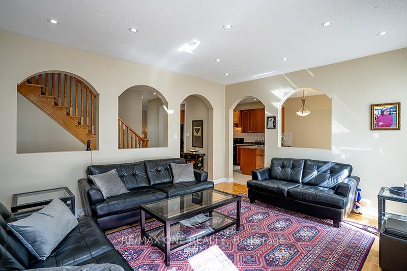 Photo 31 of 15 Burgundy Trail, Vaughan, Patterson — HOMEH