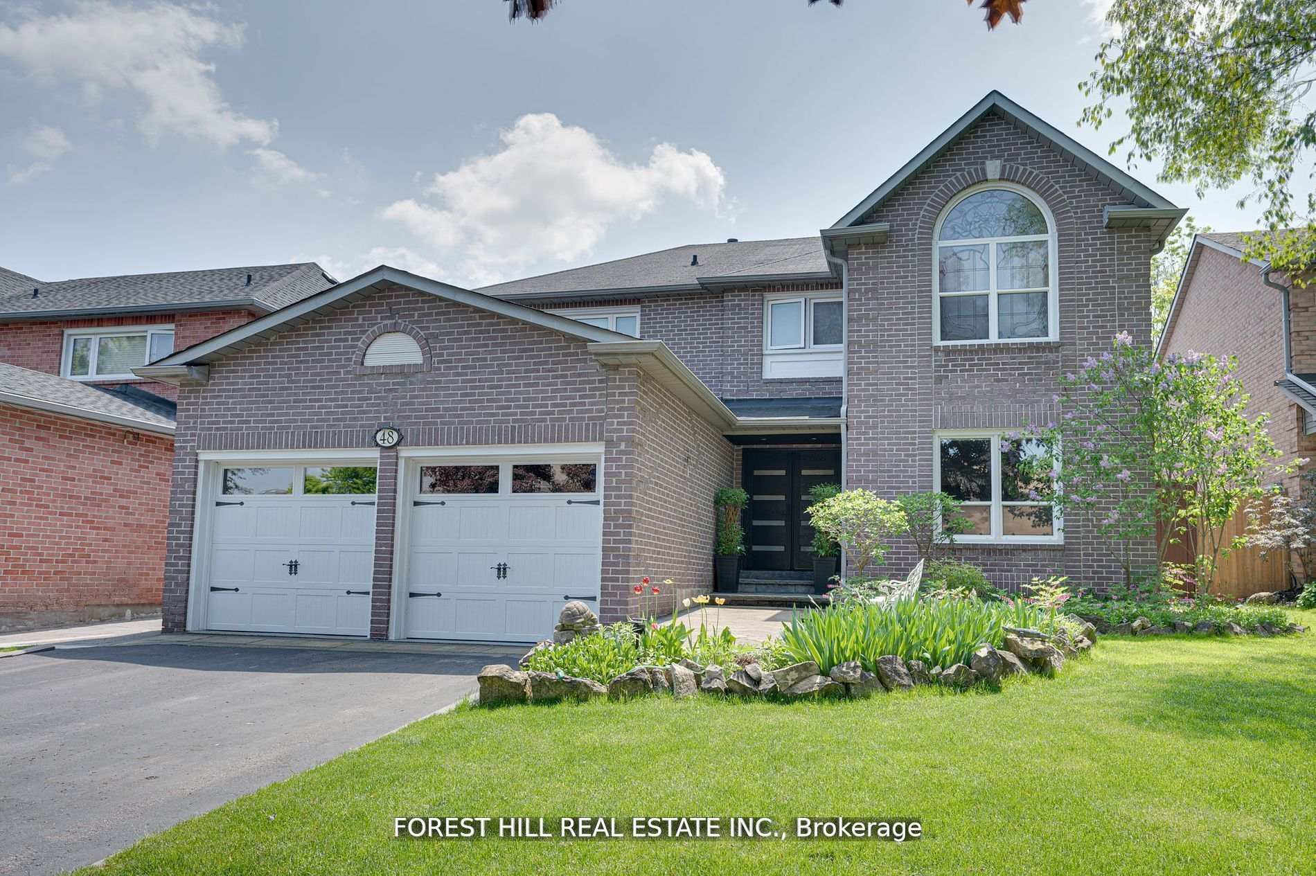 Photo 2 of 48 Haskell Crescent, Aurora, Aurora Highlands — HOMEH