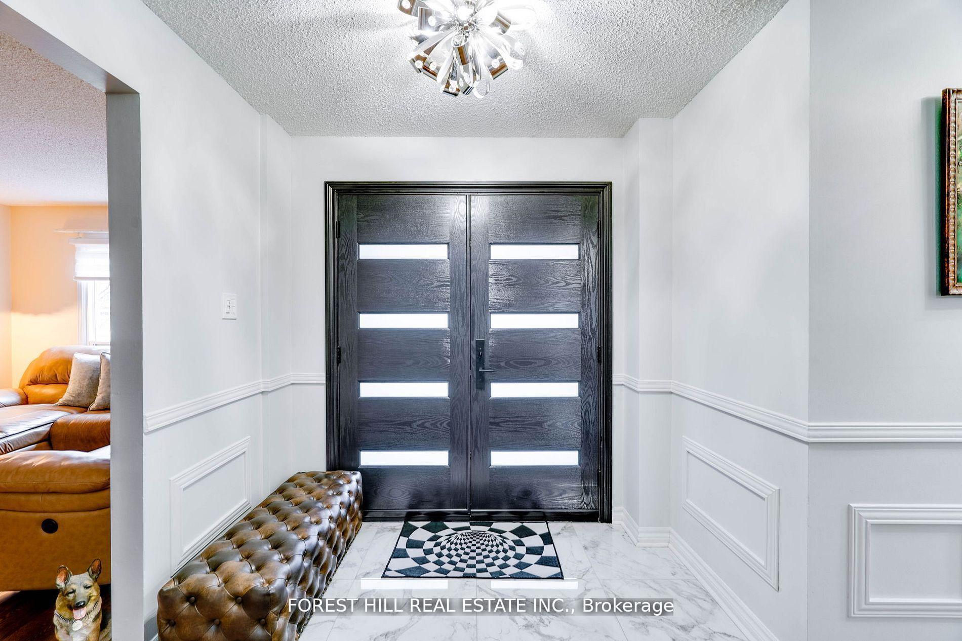 Photo 3 of 48 Haskell Crescent, Aurora, Aurora Highlands — HOMEH