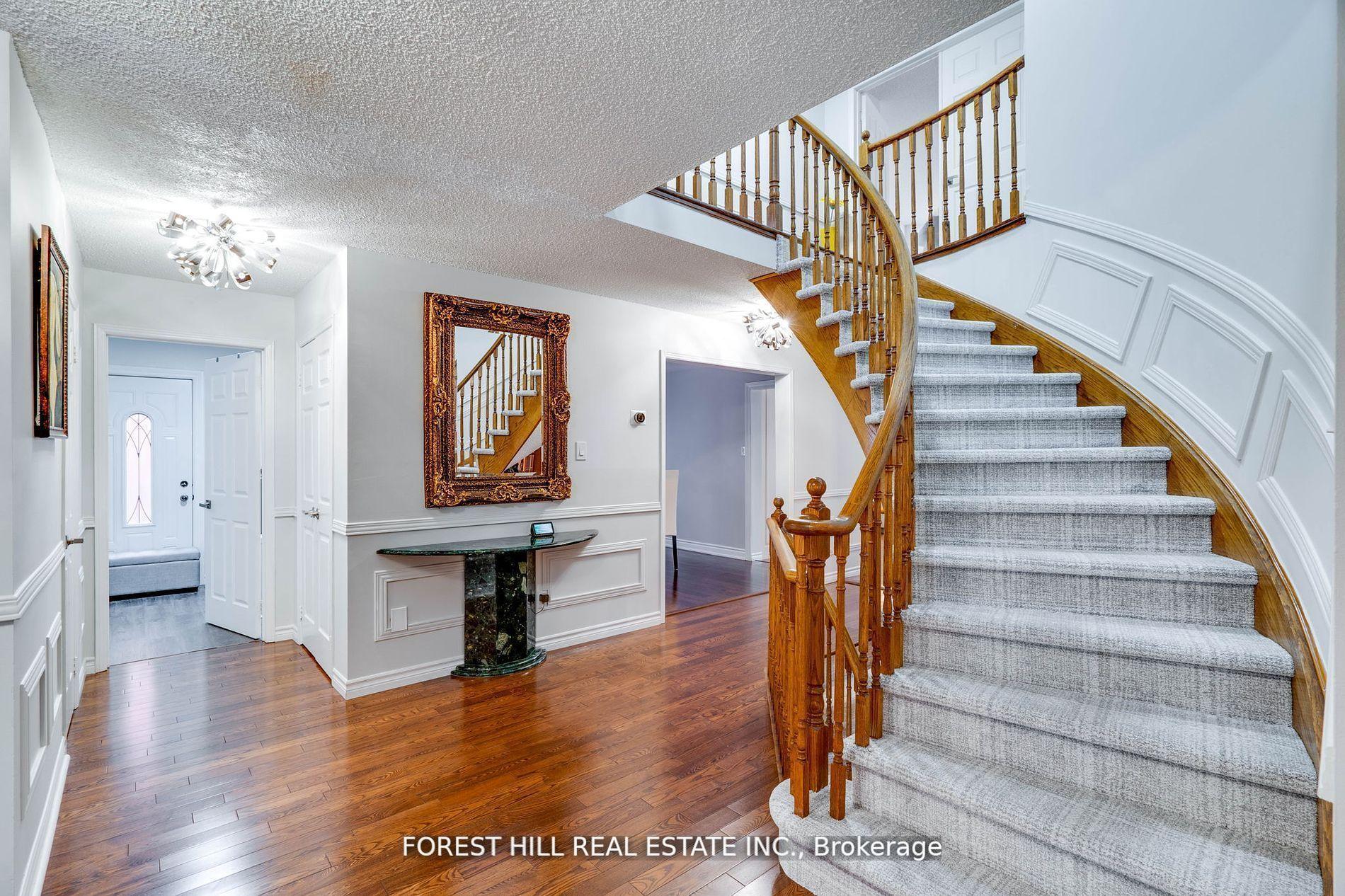 Photo 4 of 48 Haskell Crescent, Aurora, Aurora Highlands — HOMEH