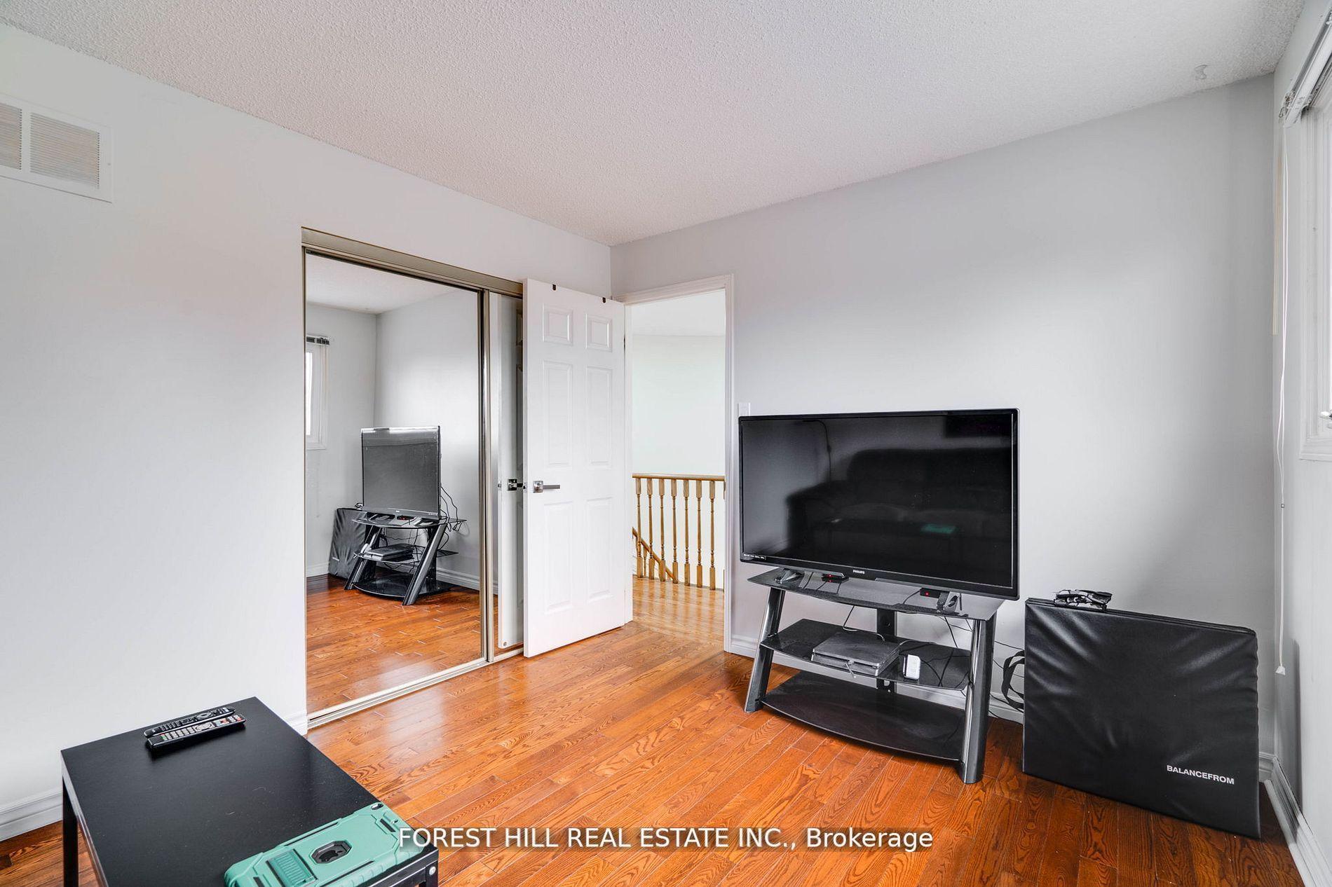 Photo 23 of 48 Haskell Crescent, Aurora, Aurora Highlands — HOMEH