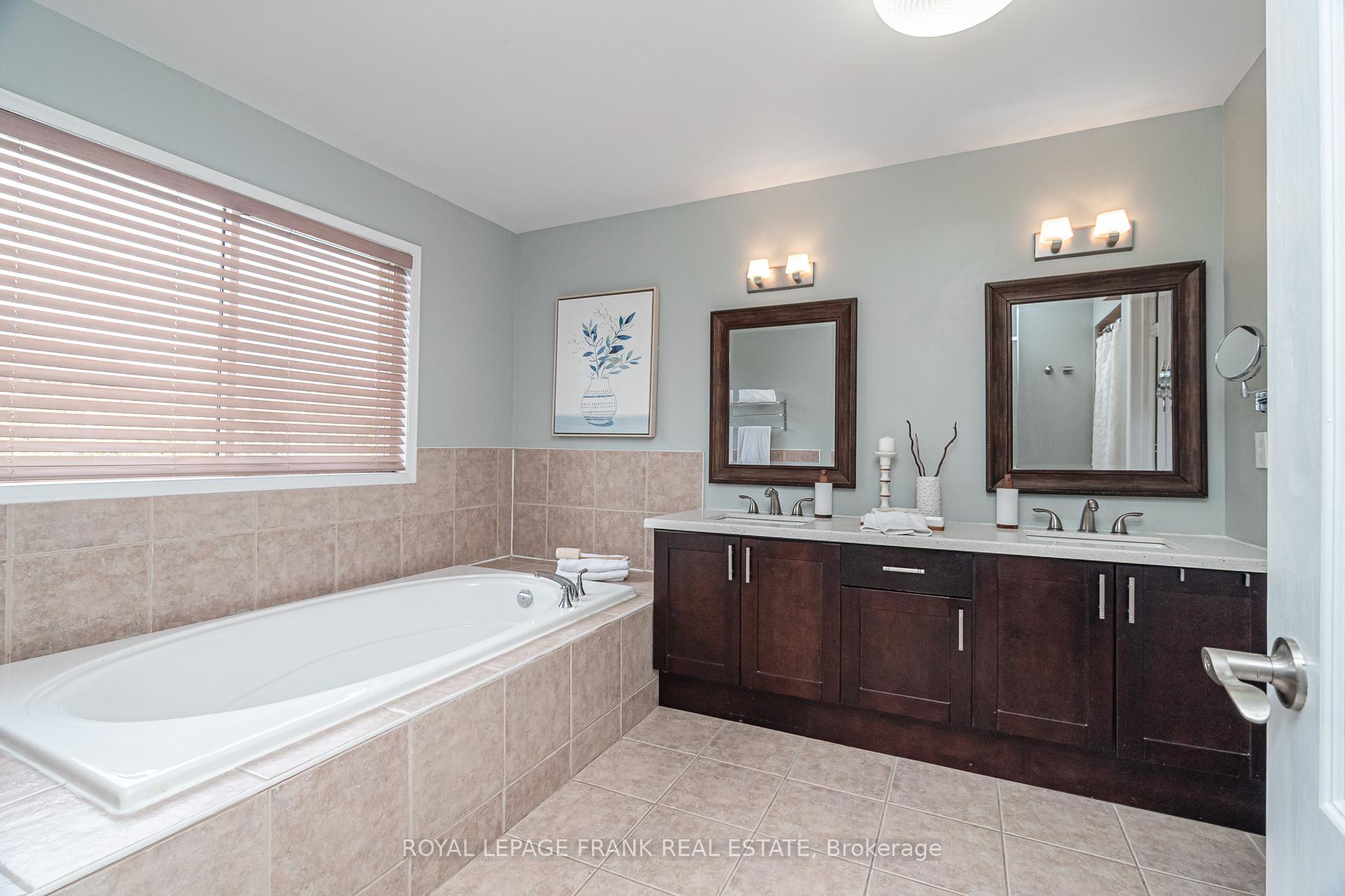 Photo 20 of 36 Twin Streams Road, Whitby, Williamsburg — HOMEH