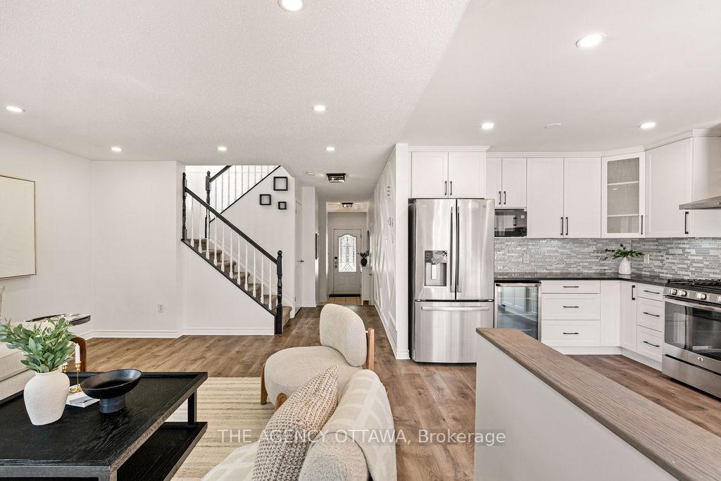 Photo 13 of 70 Appledale Drive, Ottawa, Barrhaven - Longfields — HOMEH