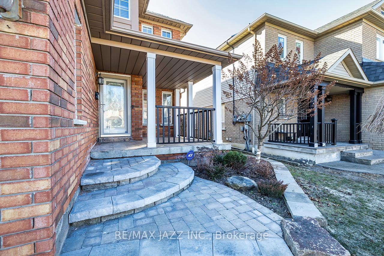Photo 6 of 9 Tom Edwards Drive, Whitby, Rolling Acres — HOMEH