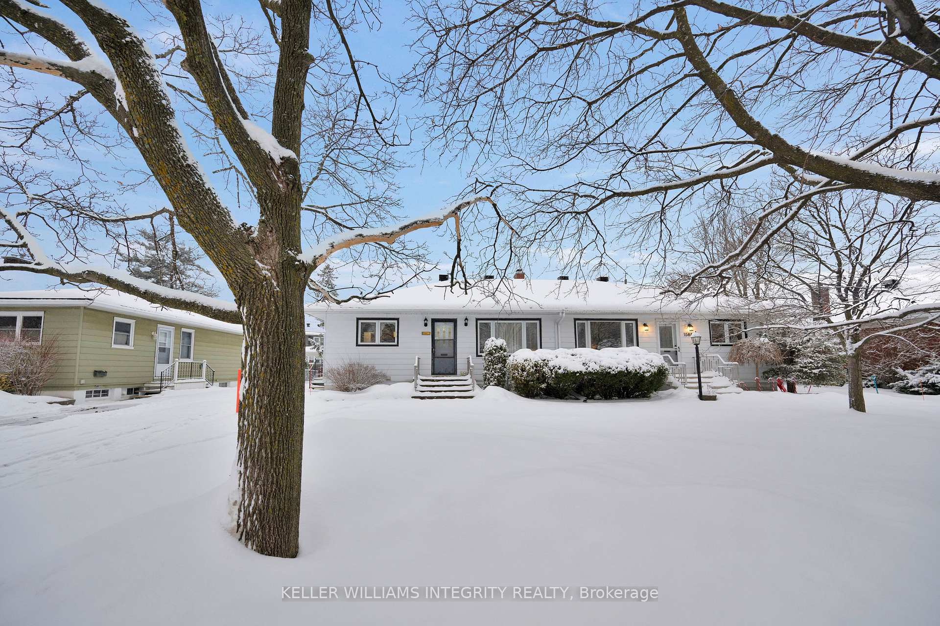 Photo 2 of 1592 Digby Street, Ottawa, Riverview Park — HOMEH